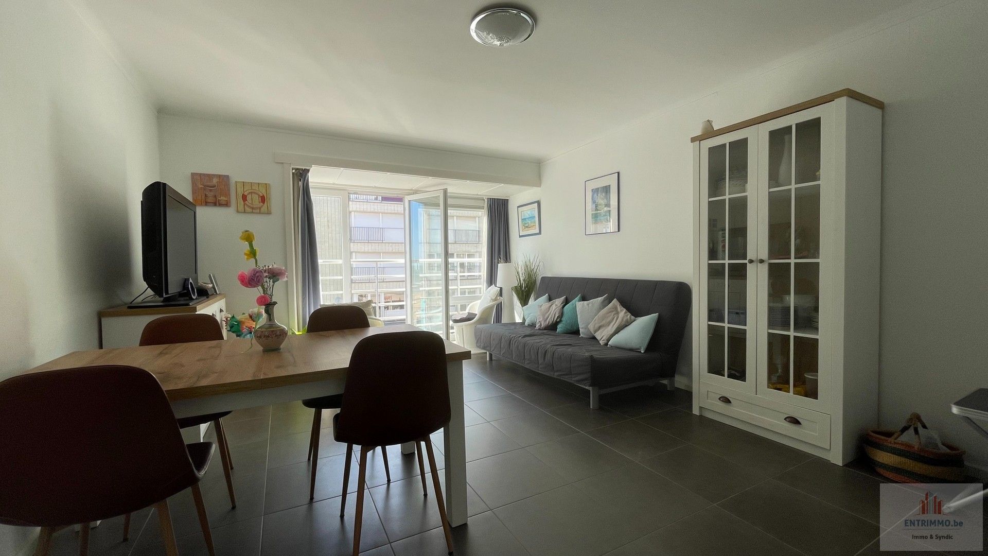 Appartement te koop foto {{pictureIndex}}