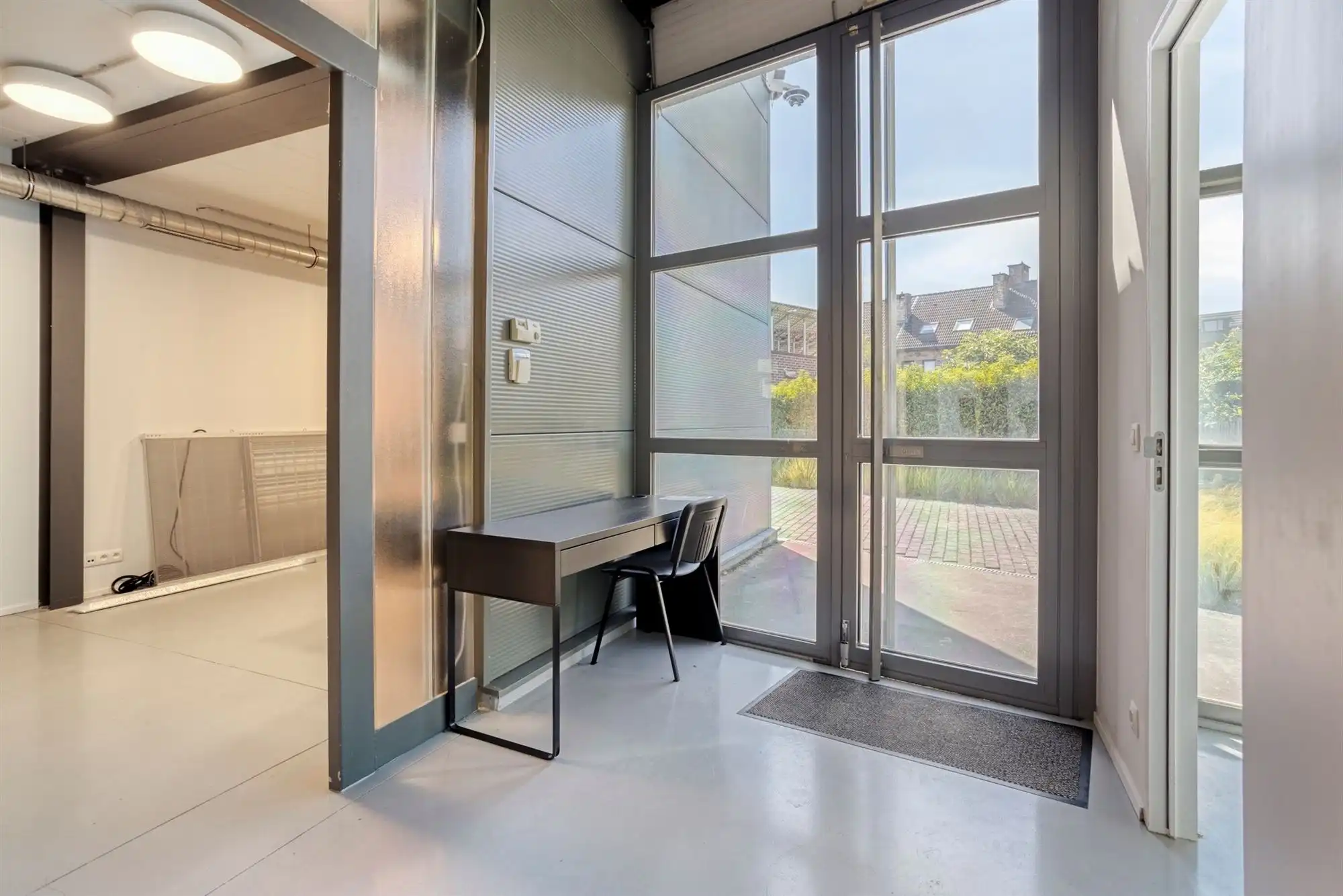 Vrijstaand KMO / kantoorgebouw van ca 405 m² op 1.200 m² foto 3