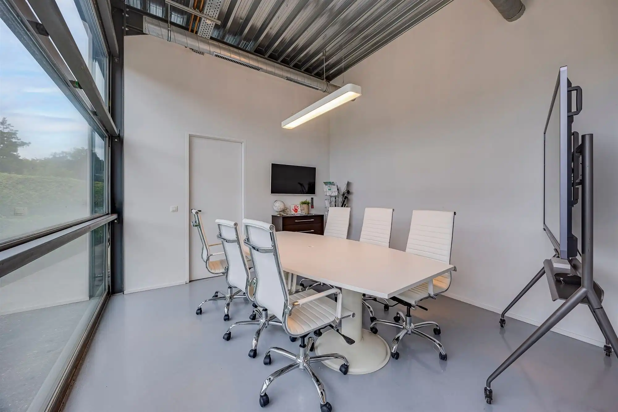 Vrijstaand KMO / kantoorgebouw van ca 405 m² op 1.200 m² foto 3