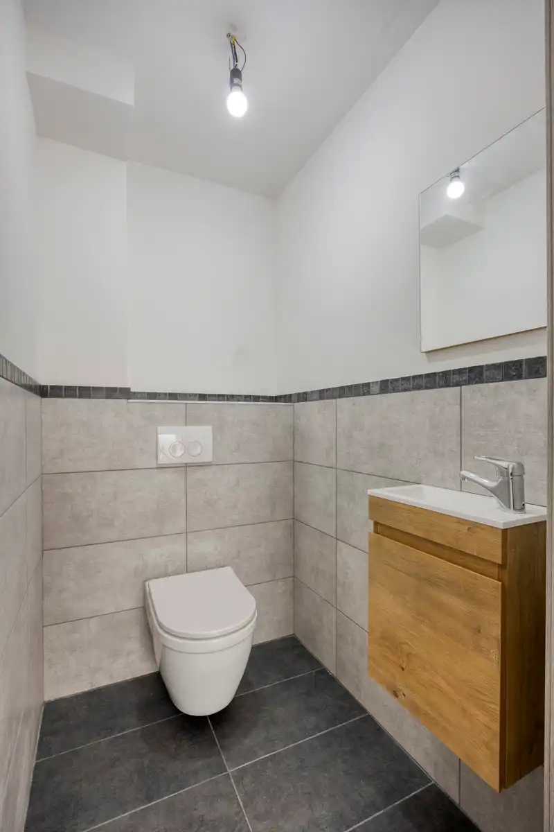 Nieuwbouw triplex met 4 slaap- en badkamers, tuin en parking foto 25