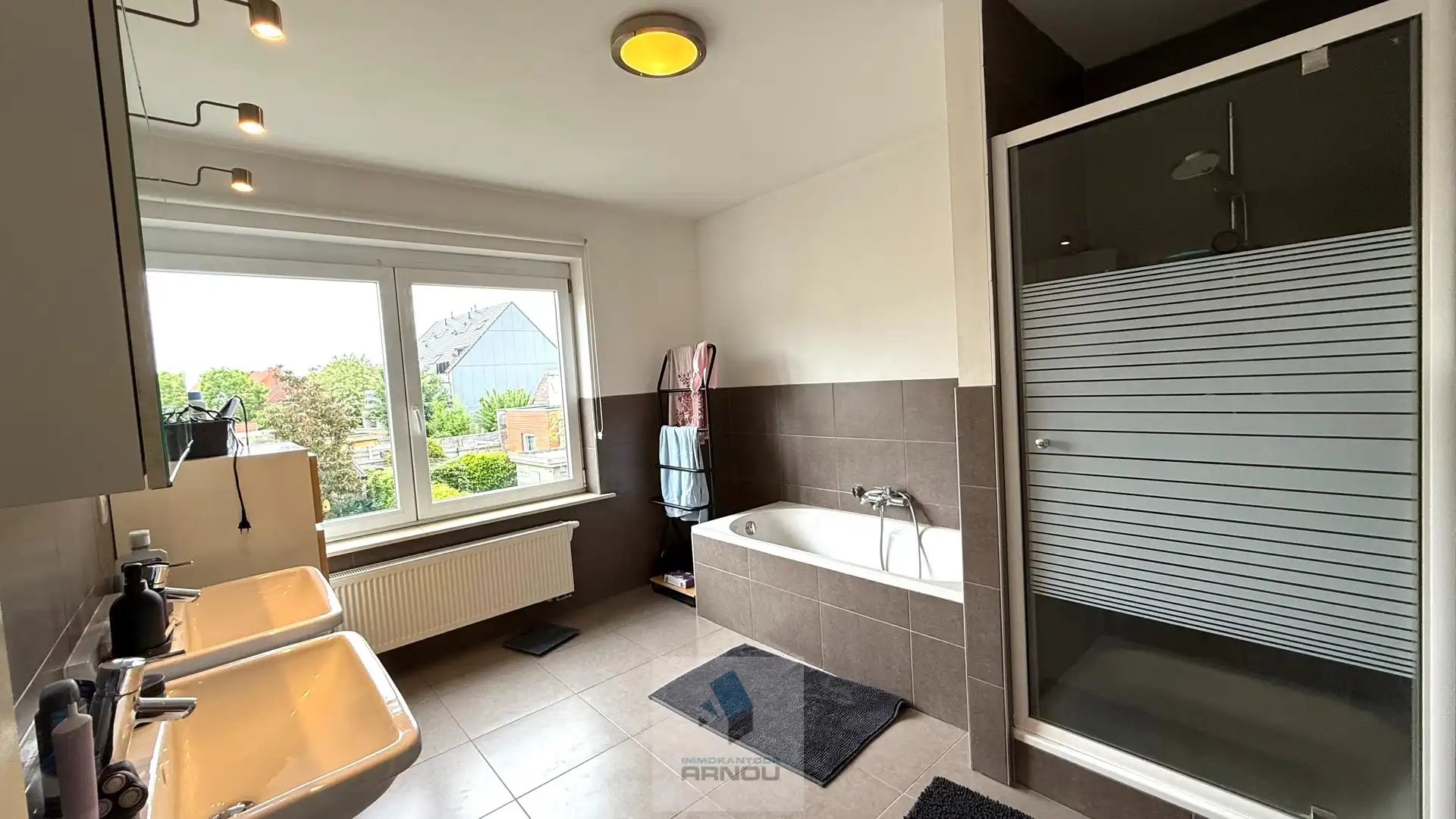 Gezellige woning met 3 slaapkamers en tuin foto 8