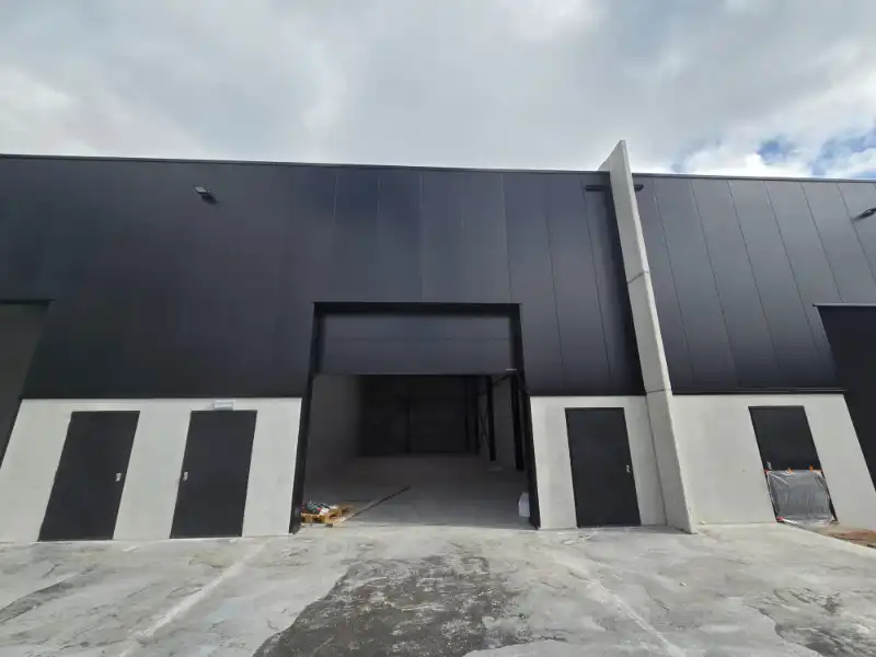 NIeuwbouw KMO units te huur foto {{pictureIndex}}