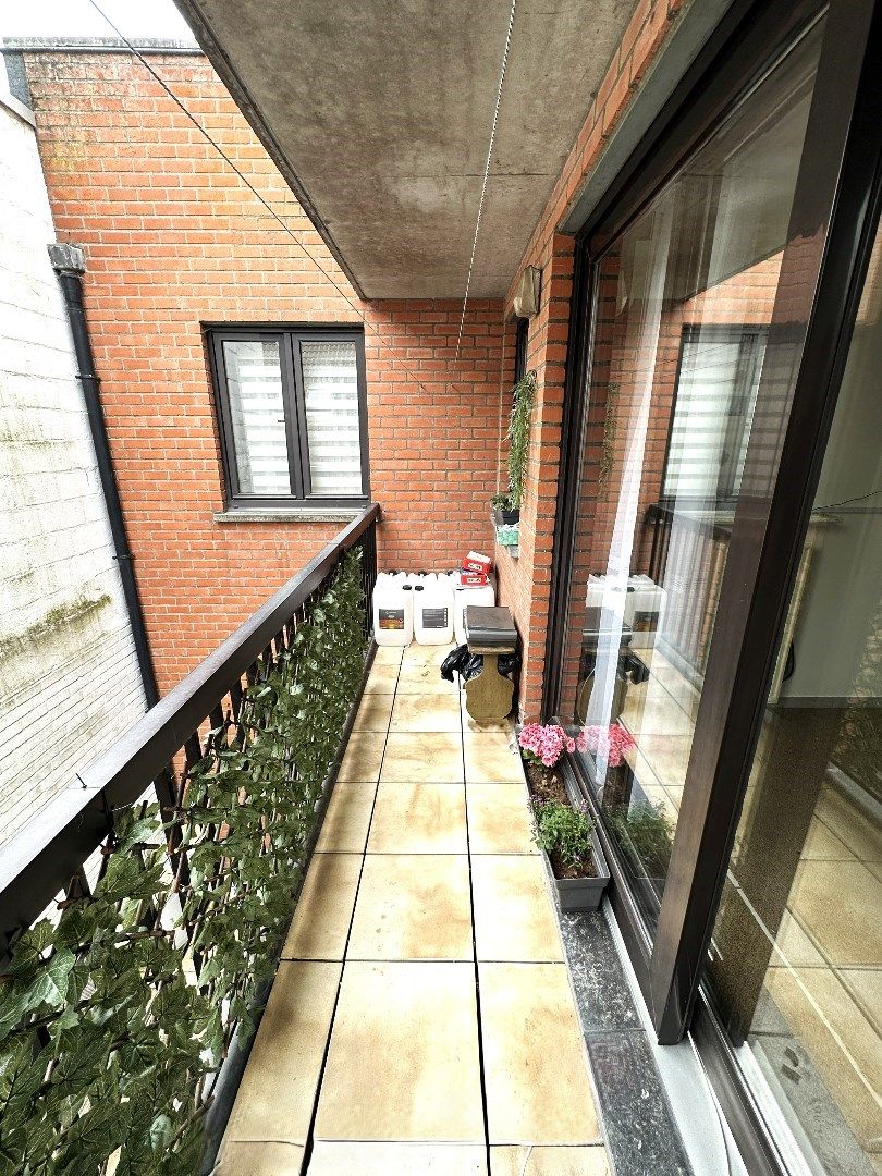 Instapklaar 2-slpk appartement met terras, Torhout foto 19