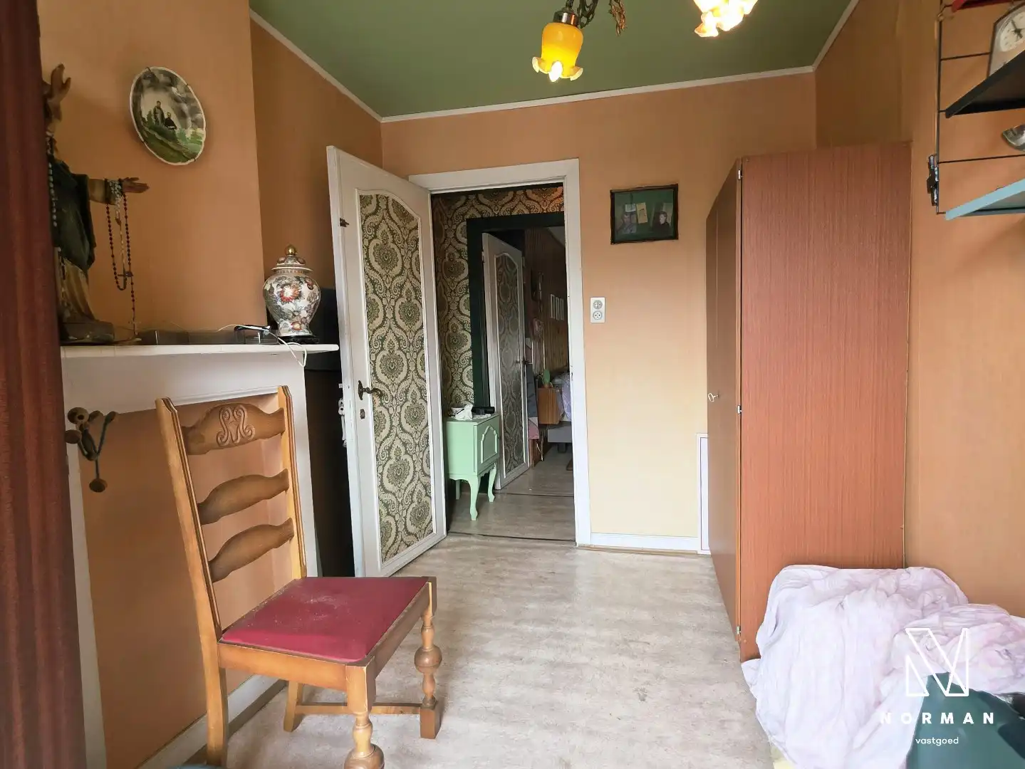 Centraal gelegen woning met grote garage/atelier met uitweg te Kuurne foto 11
