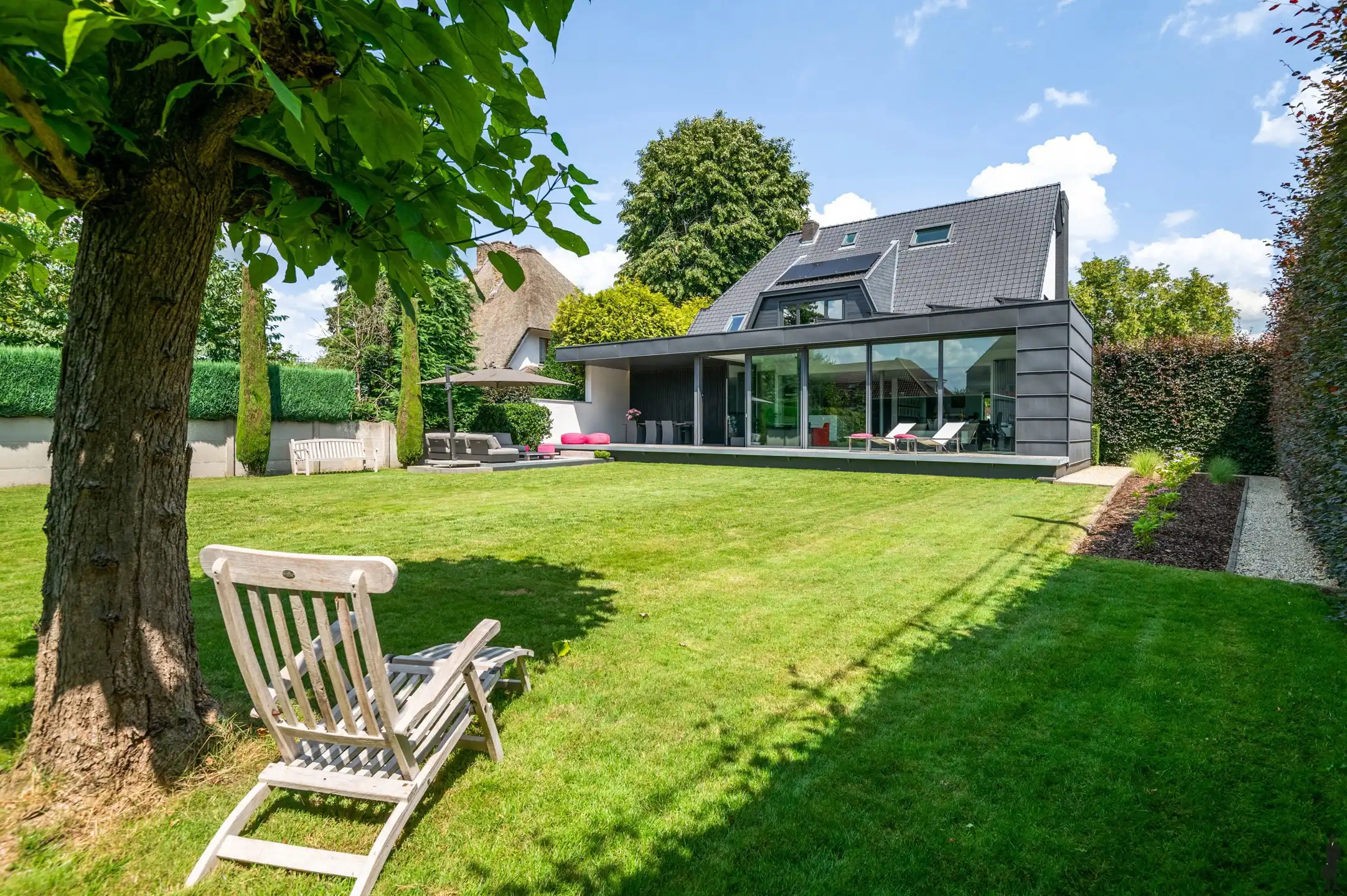 Energiezuinige villa met luxe afwerking en zonnige tuin (1.183 m²) foto 2