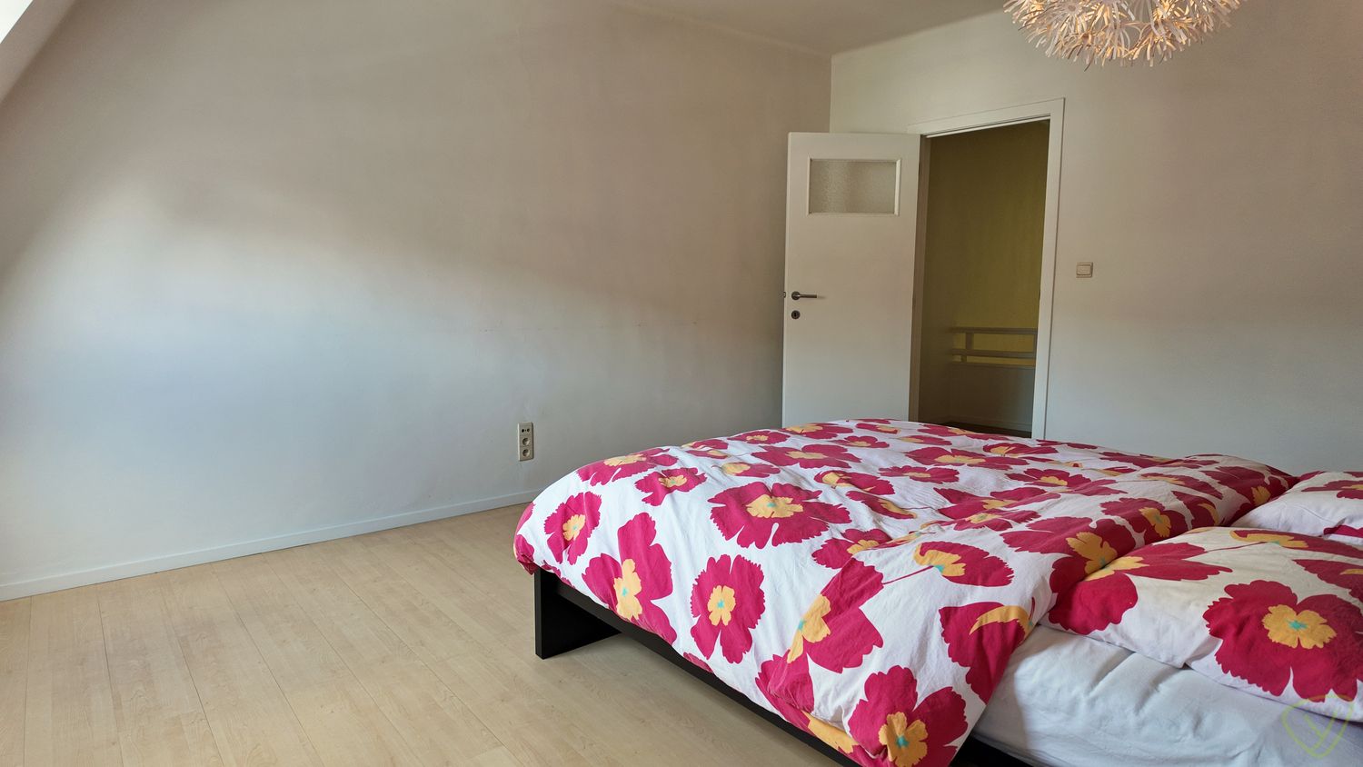 Uitzonderlijk afgewerkt duplex-appartement gelegen in het centrum van Eeklo! foto 12