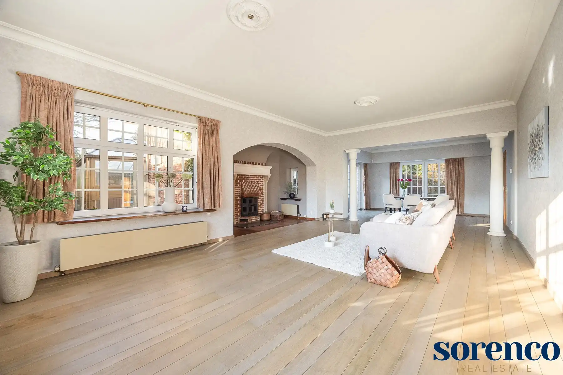 Charmante villa met zwembad op een mooi perceel  foto 3