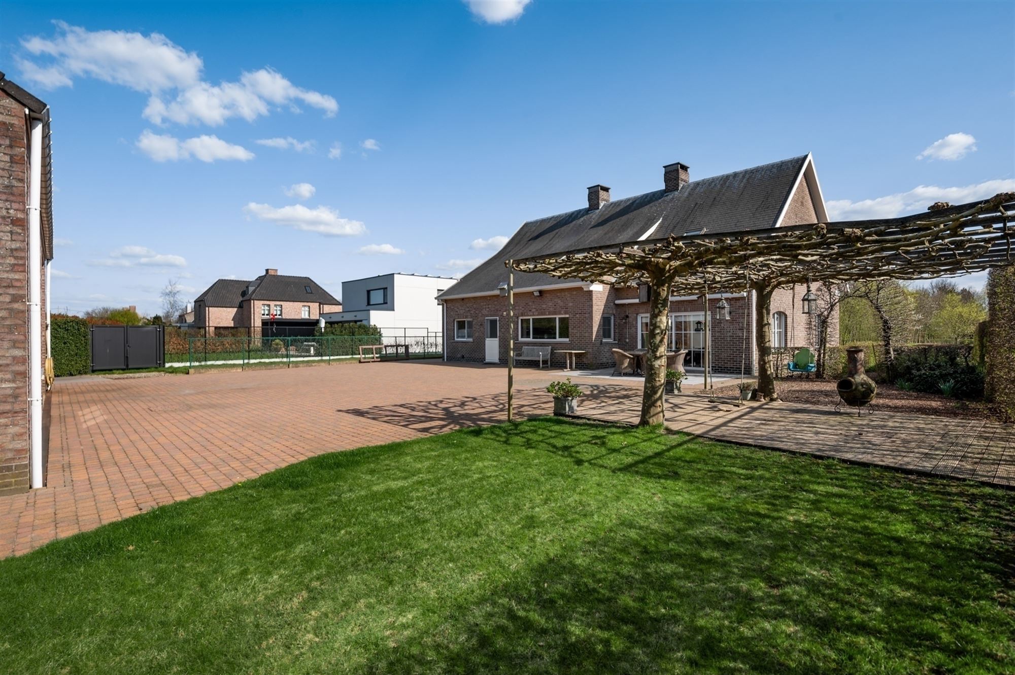 Standigvolle woning met bijgebouw te Putte foto 13