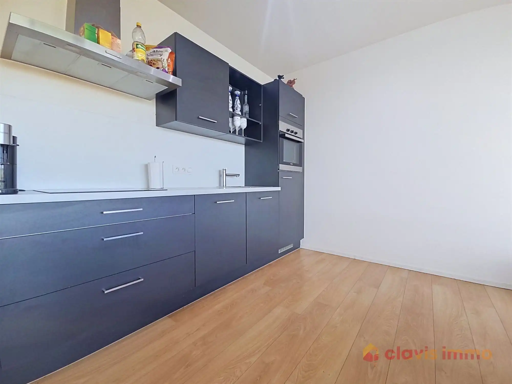 Appartement met terras en parking foto 19