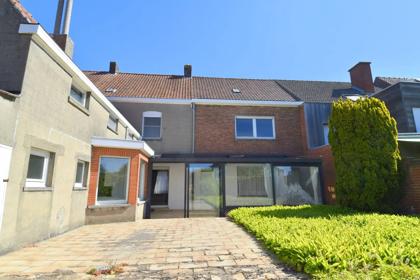 Karaktervolle woning met 3 slaapkamers en naastgelegen polyvalente ruimte (ca. 105 m²) te koop in Beveren-Leie foto 20