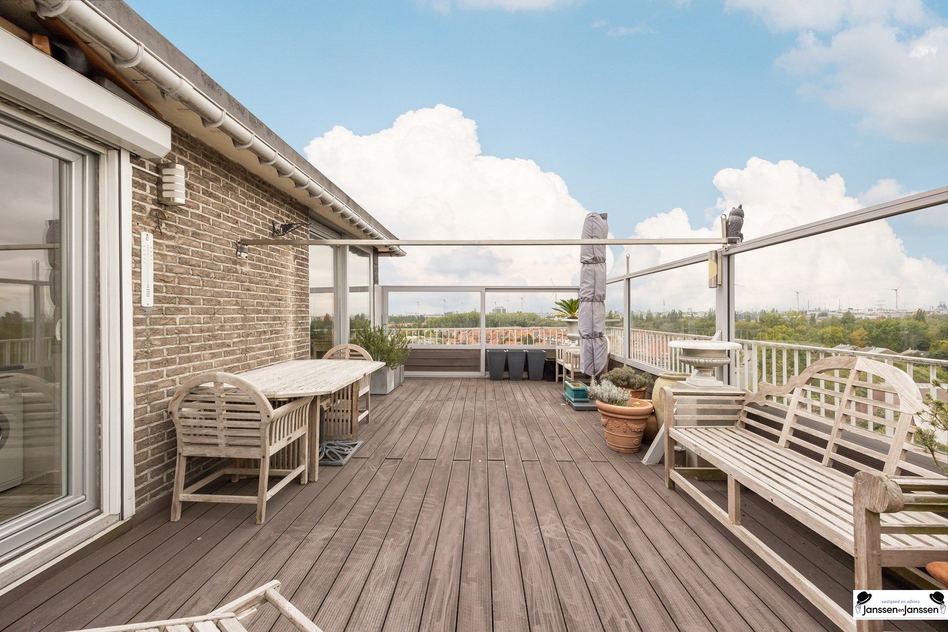 Uniek appartement met prachtig dakterras en panoramisch uitzicht foto 3
