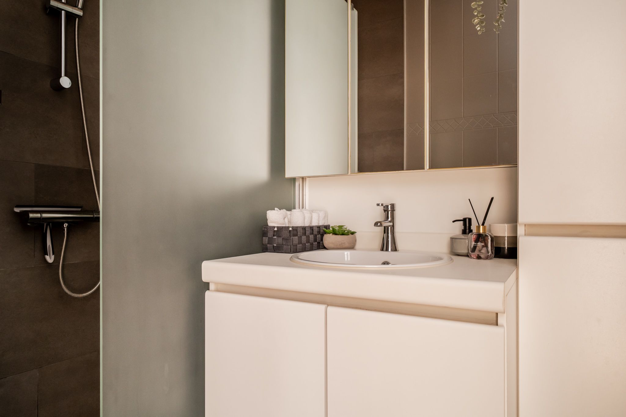 Zonnig appartement met 2 slaapkamers op TOP locatie te Boom! foto 13