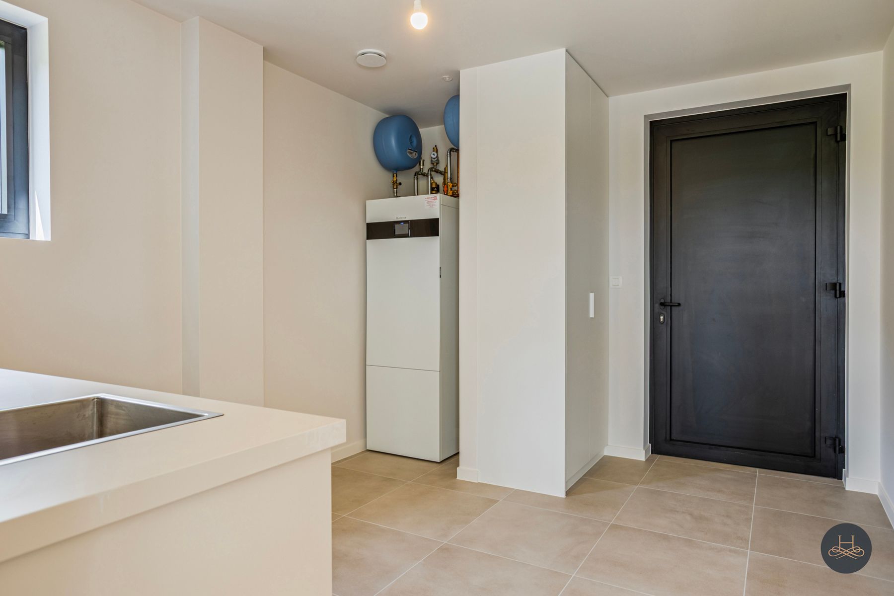 Hoogwaardig afgewerkte nieuwbouw villa met open zicht foto 15