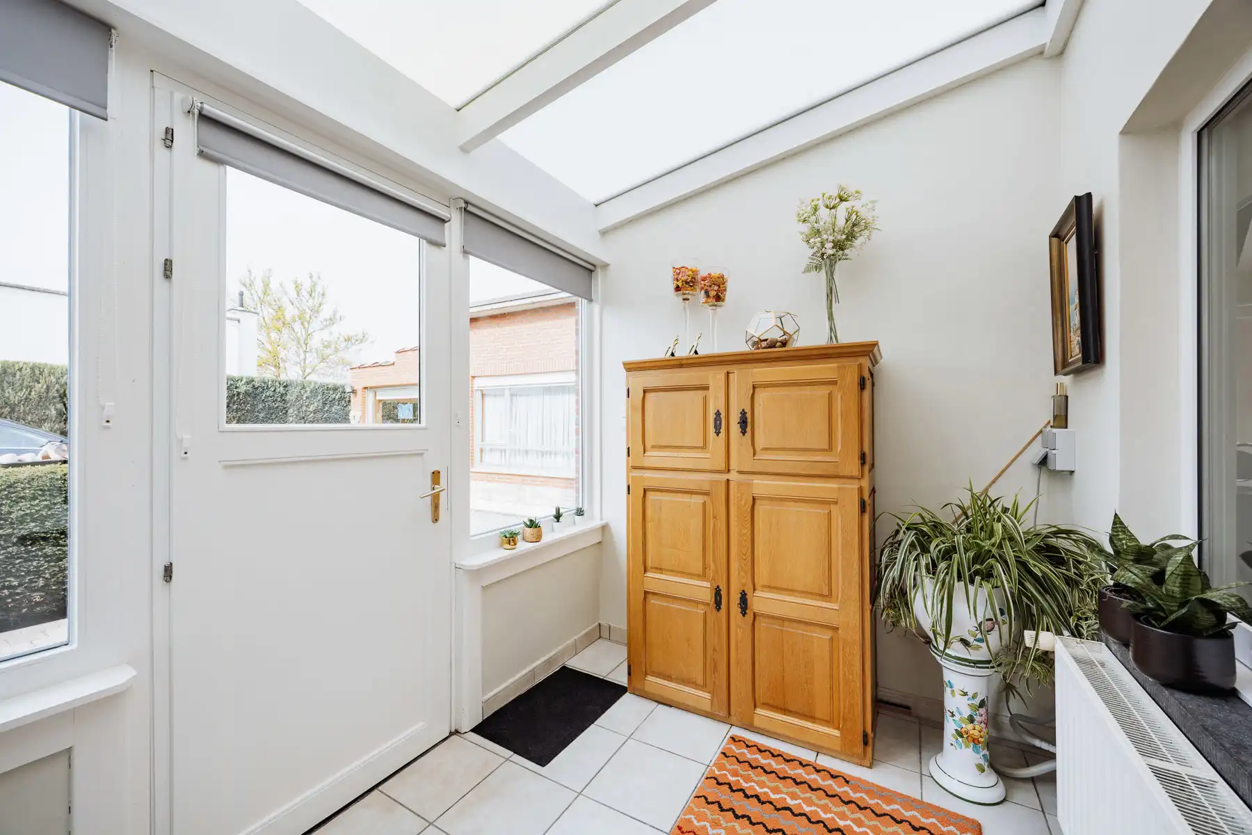 Open bebouwing met veelzijdig bijgebouw op een toplocatie foto 9