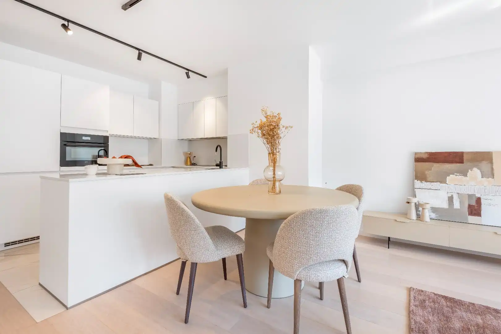 Gerenoveerd appartement met zuid-west oriëntatie gelegen vlakbij de Zeedijk en de Dumortierlaan foto 4