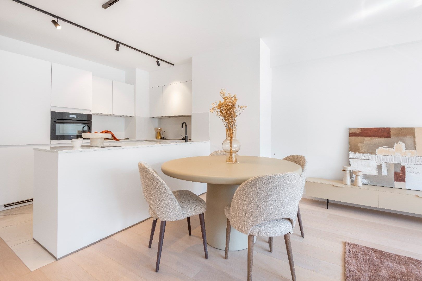 Gerenoveerd appartement met zuid-west oriëntatie gelegen vlakbij de Zeedijk en de Dumortierlaan foto 4