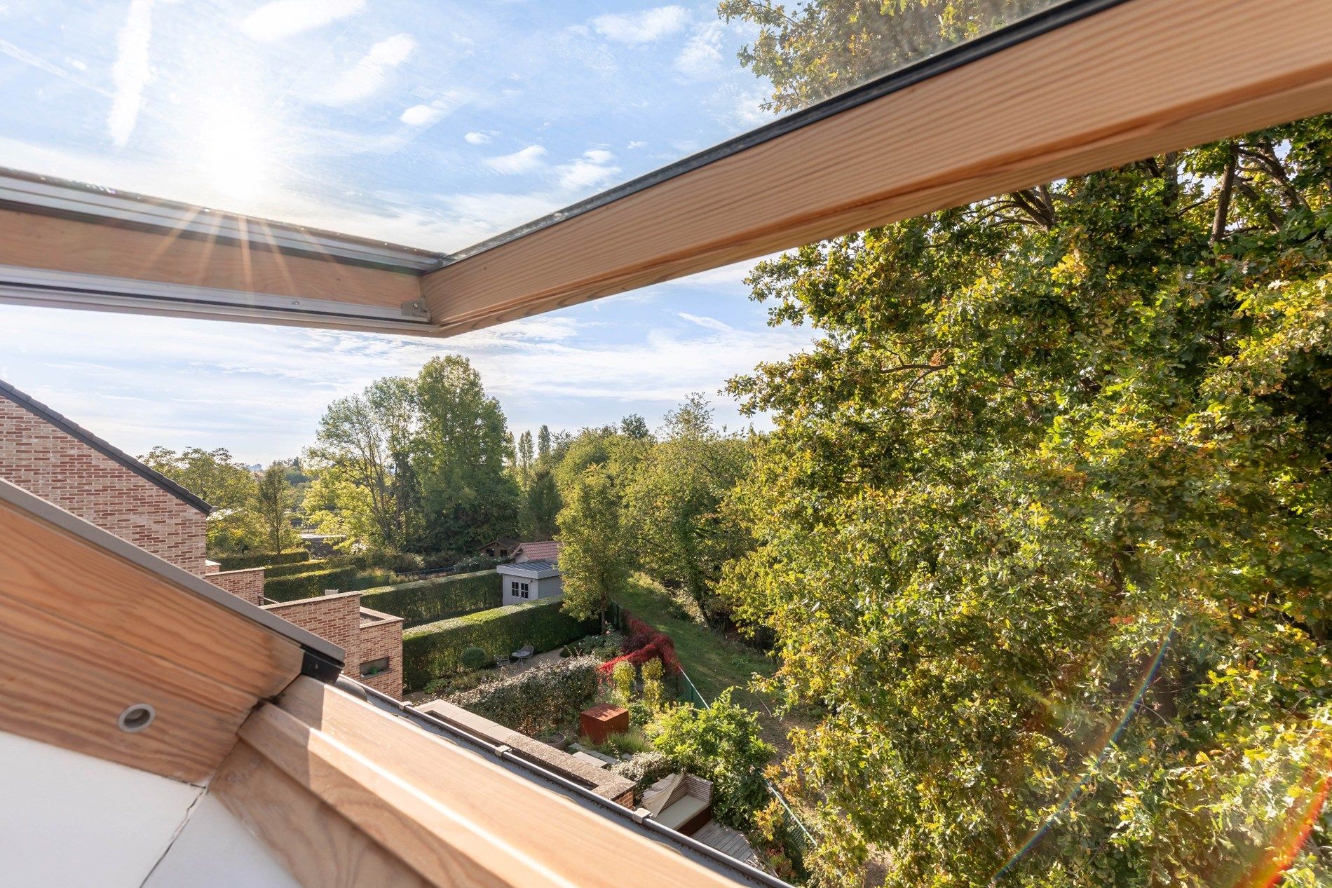 Ruime gezinswoning in perfecte staat van onderhoud! foto 13