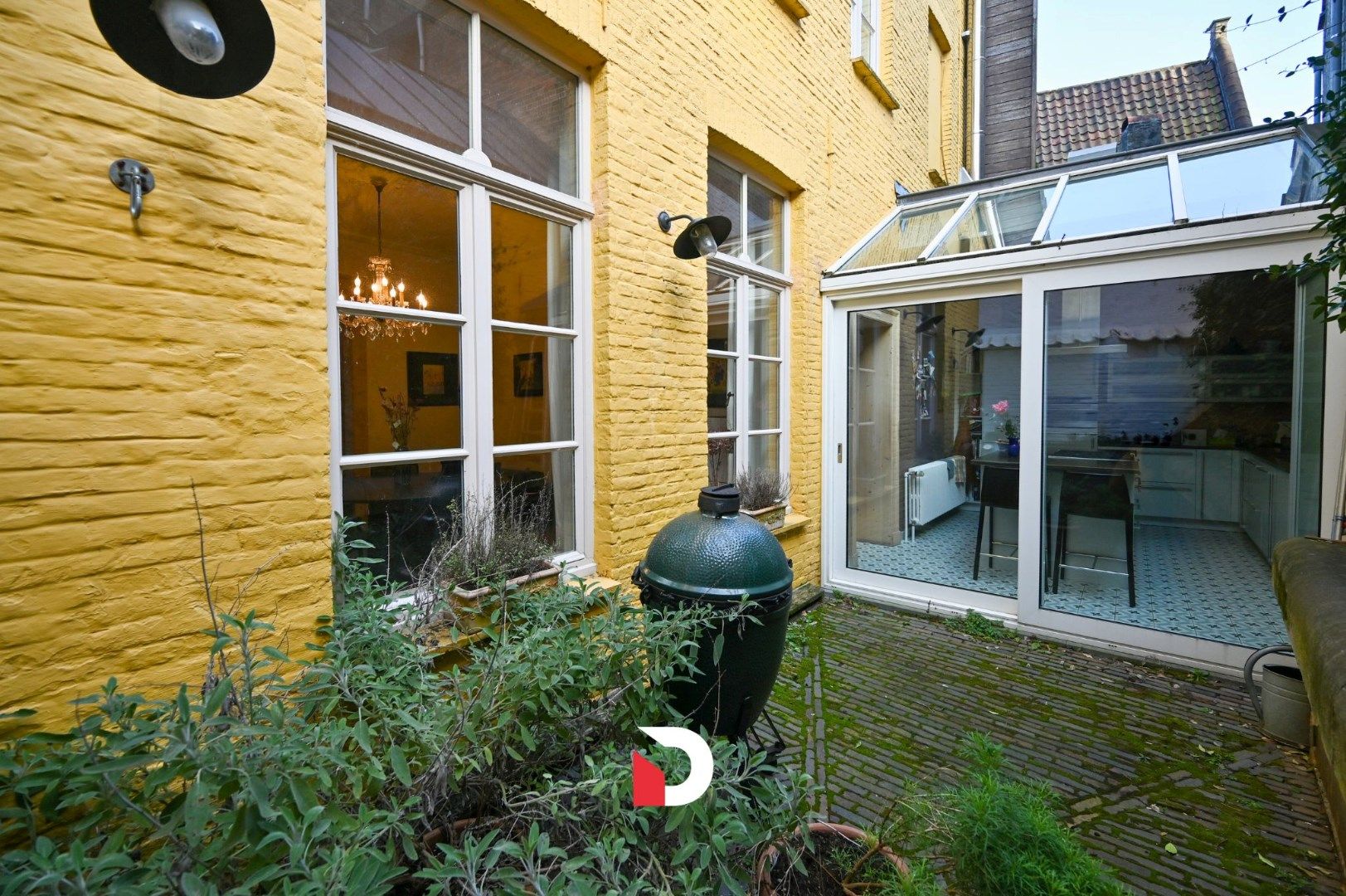 Uitzonderlijke herenwoning op schitterende locatie in hartje Brugge foto 8