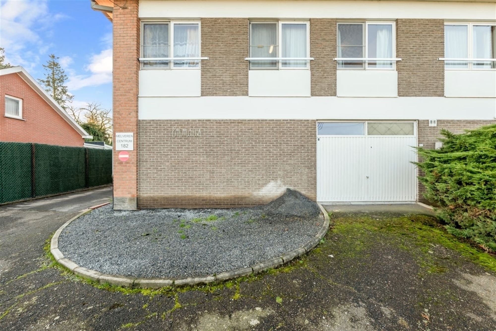 VERGUND GEMEENSCHAPSHUIS MET 15 INDIVIDUELE KAMERS foto 57