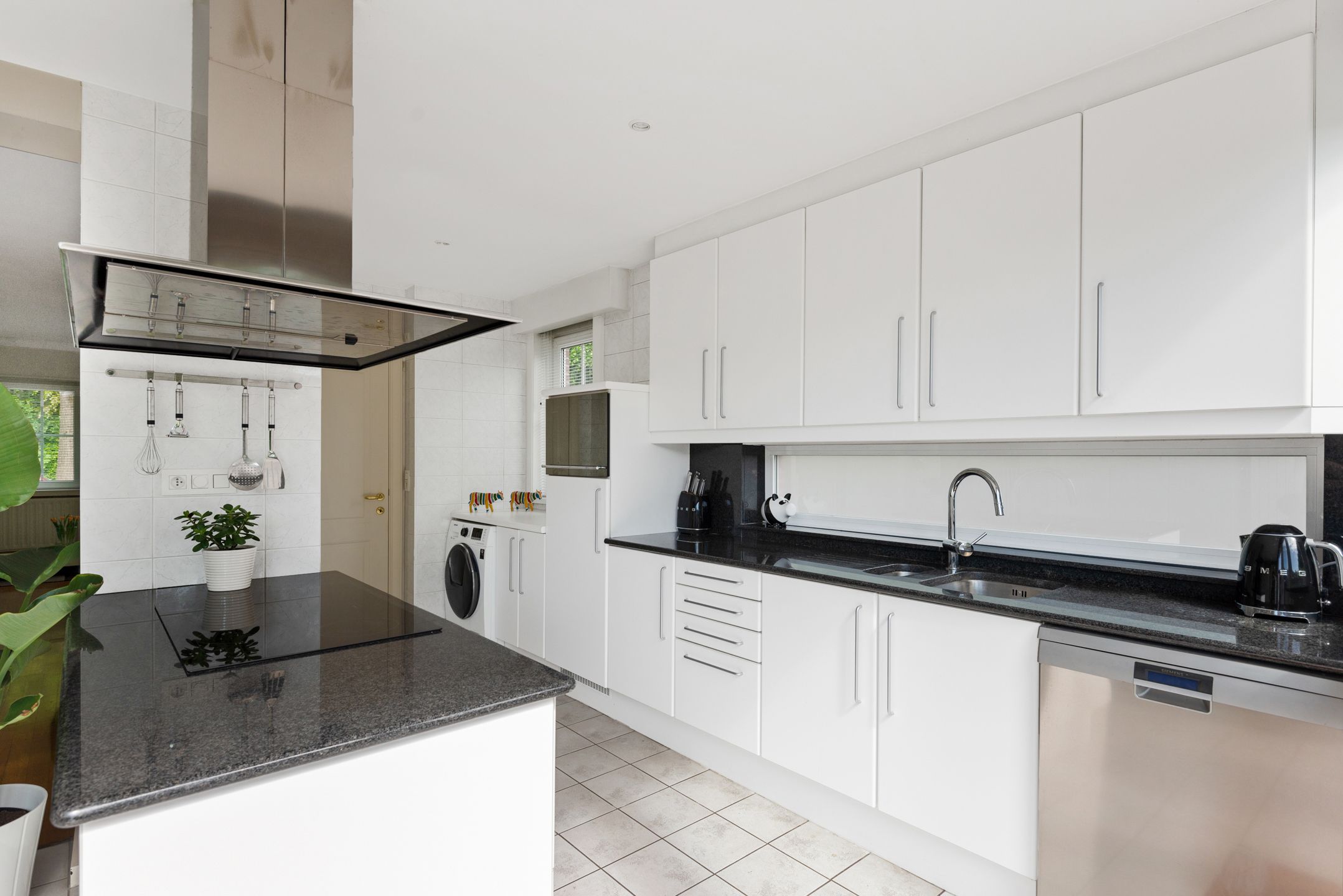 Instapklare halfopen woning op toplocatie foto 6