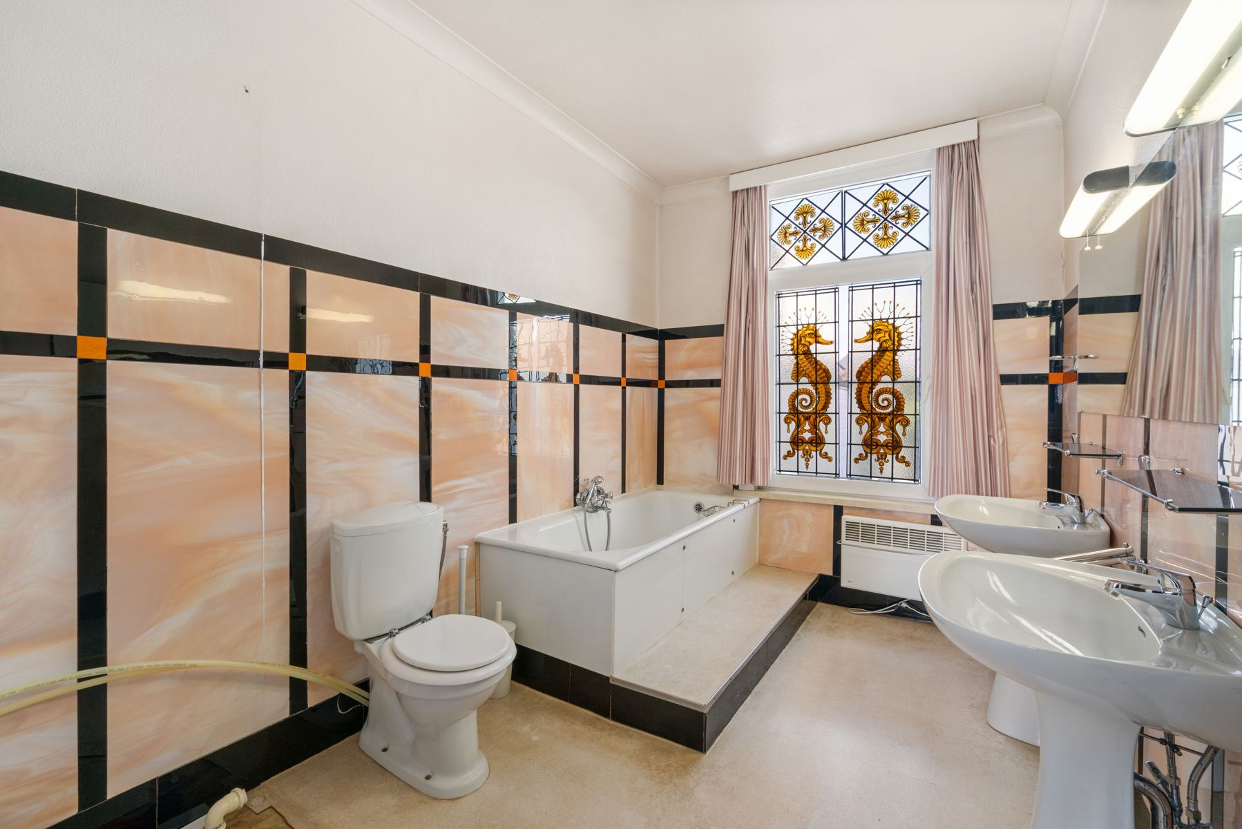 Karaktervolle ruime woning  met bijgebouw/atelier en stadstuin in het centrum foto 15