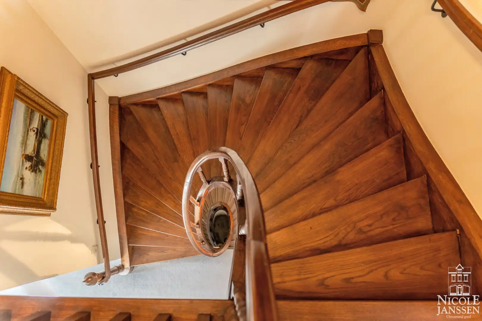 Authentiek herenhuis met conciërgewoning foto 21