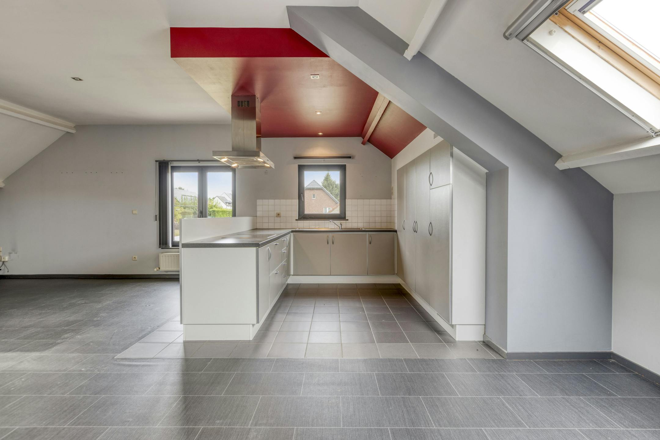 Opbrengsteigendom met 2 appartementen en hangaar te Lummen foto 35