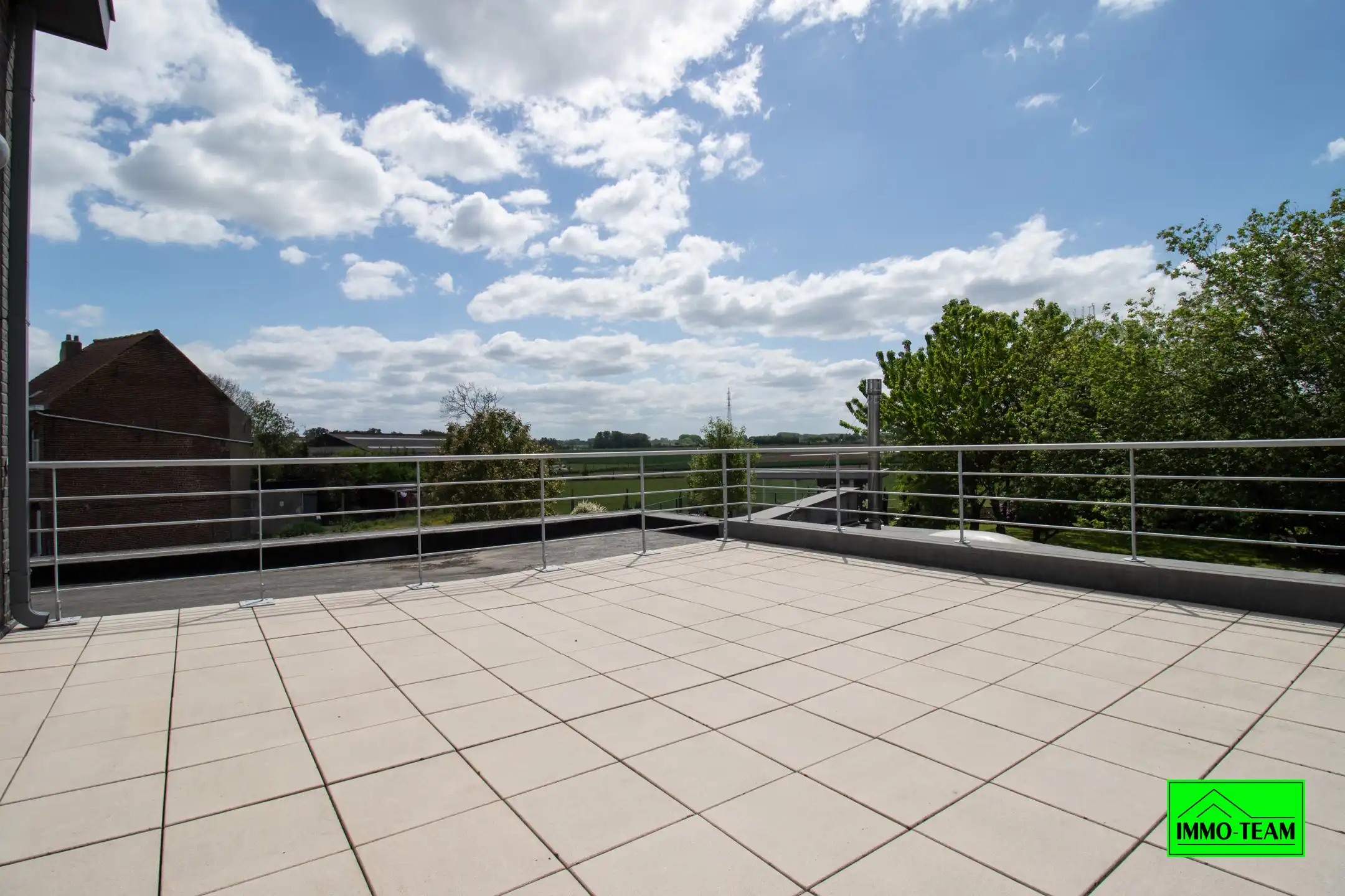 RUIME GEZINSWONING MET 5/6 SLPKS - 2BADK  foto 16