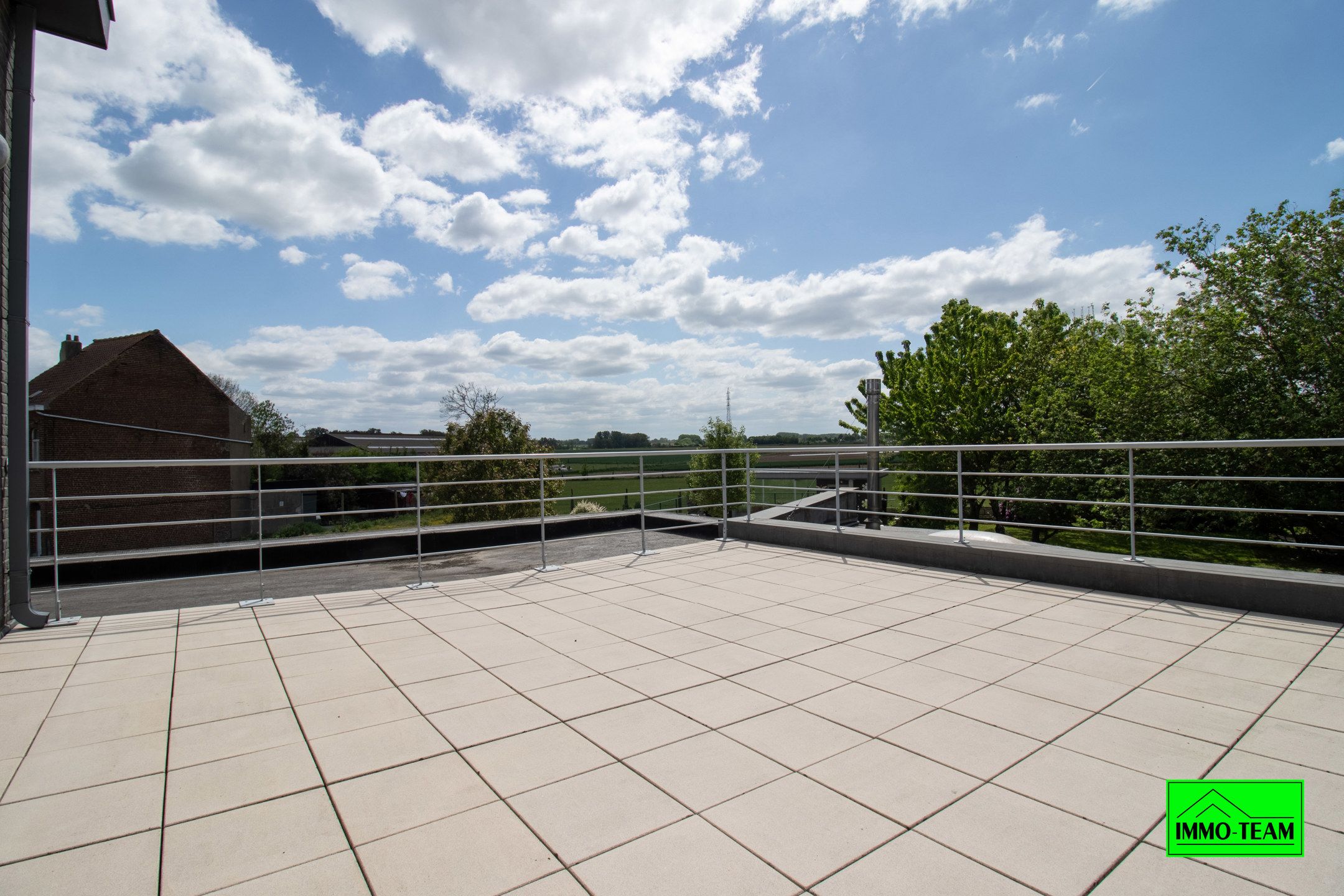 RUIME GEZINSWONING MET 5/6 SLPKS - 2BADK  foto 16