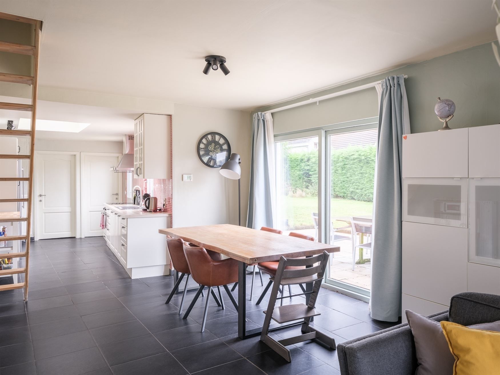 Charmante woning met zonnige tuin foto 3