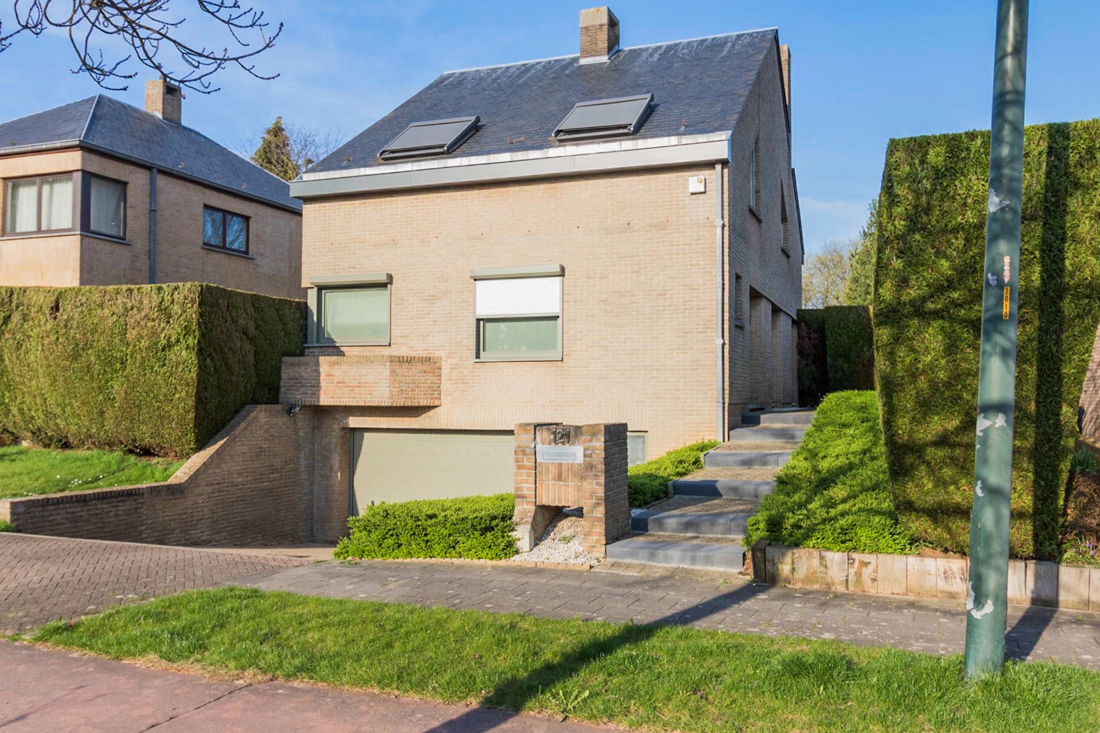 Mooie villa met 4 slaapkamers foto {{pictureIndex}}