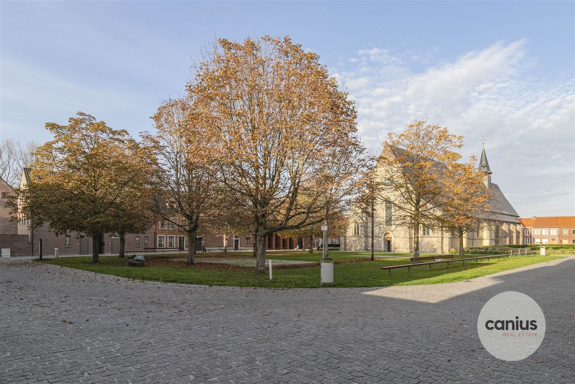 WONEN IN EEN NIEUWBOUW IN HET BEGIJNHOF foto 2
