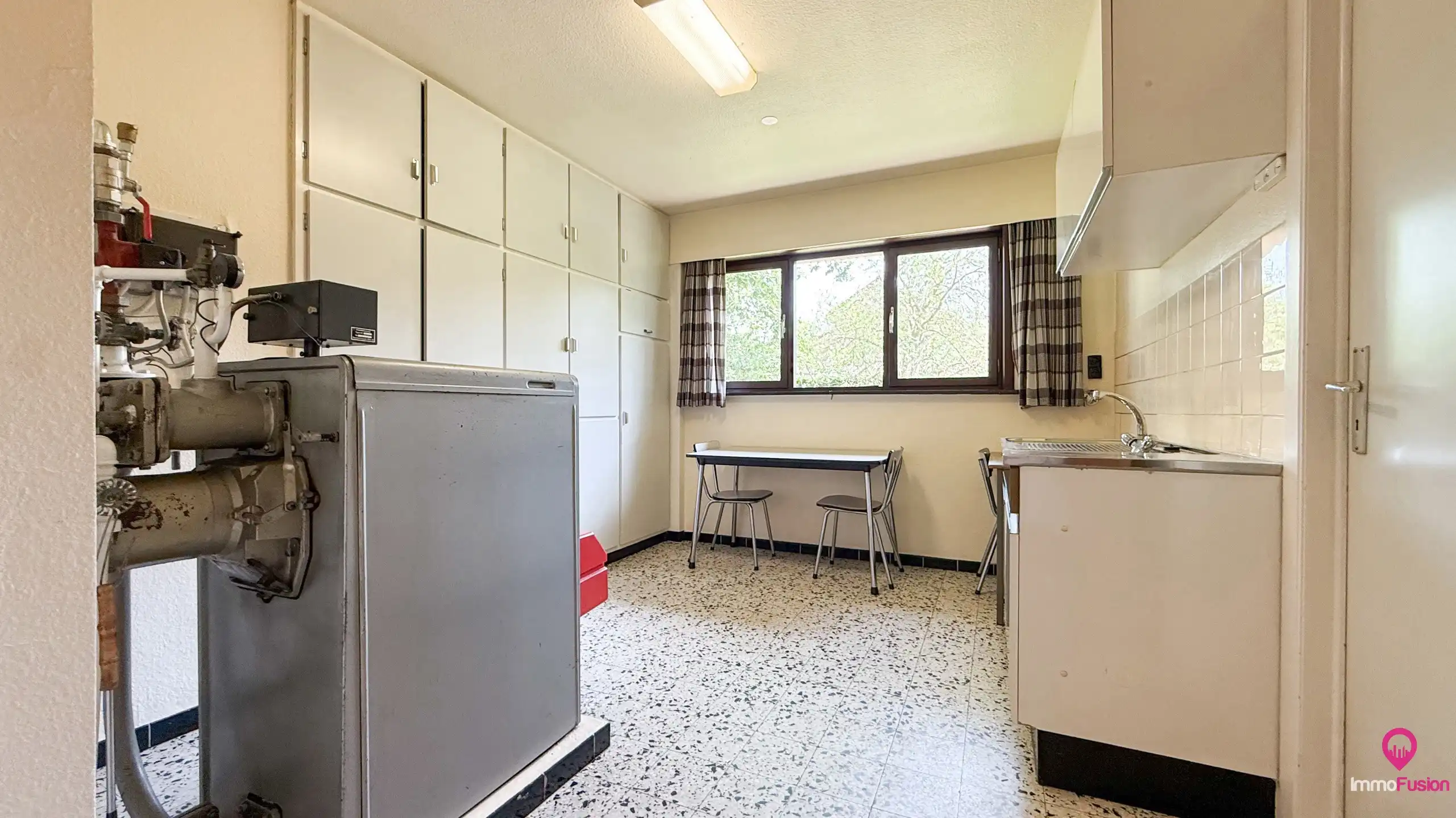 Rustig gelegen gezinswoning met 3 slpks en ruim perceel! foto 14