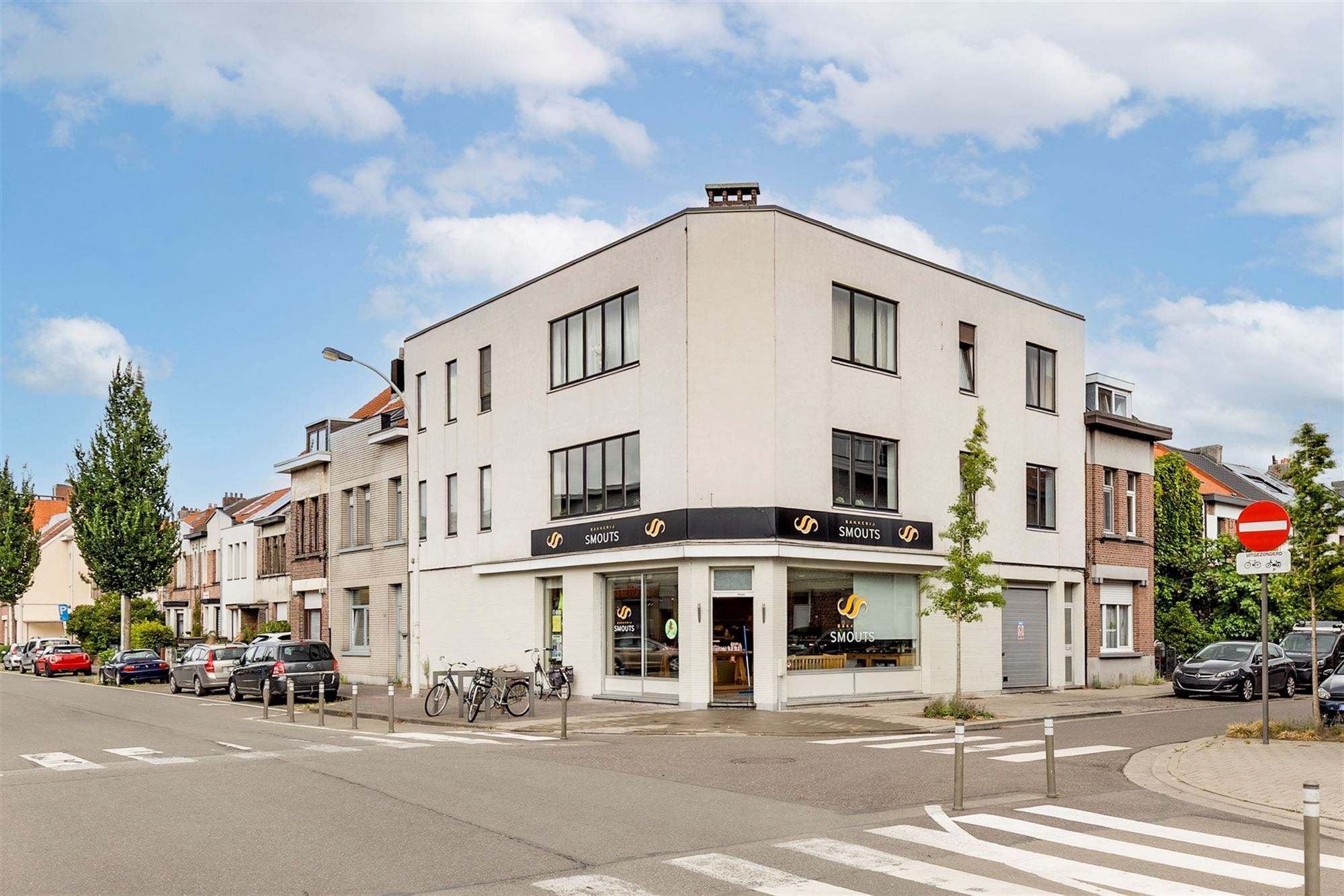 Hoofdfoto van de publicatie: Prachtig hoekappartement met 4 slpk te koop in Deurne!