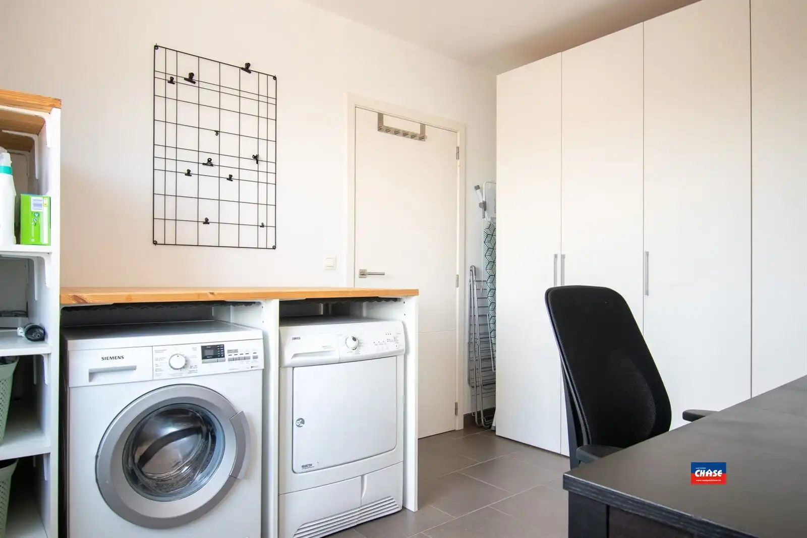 Instapklare woning met 4 slaapkamers, tuin en garagebox foto 24