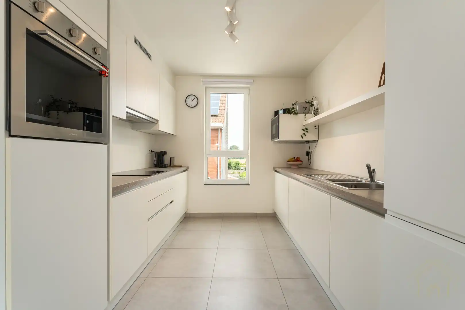 Recent en instapklaar appartement met drie slaapkamers en zonnig terras in hartje Menen foto 6