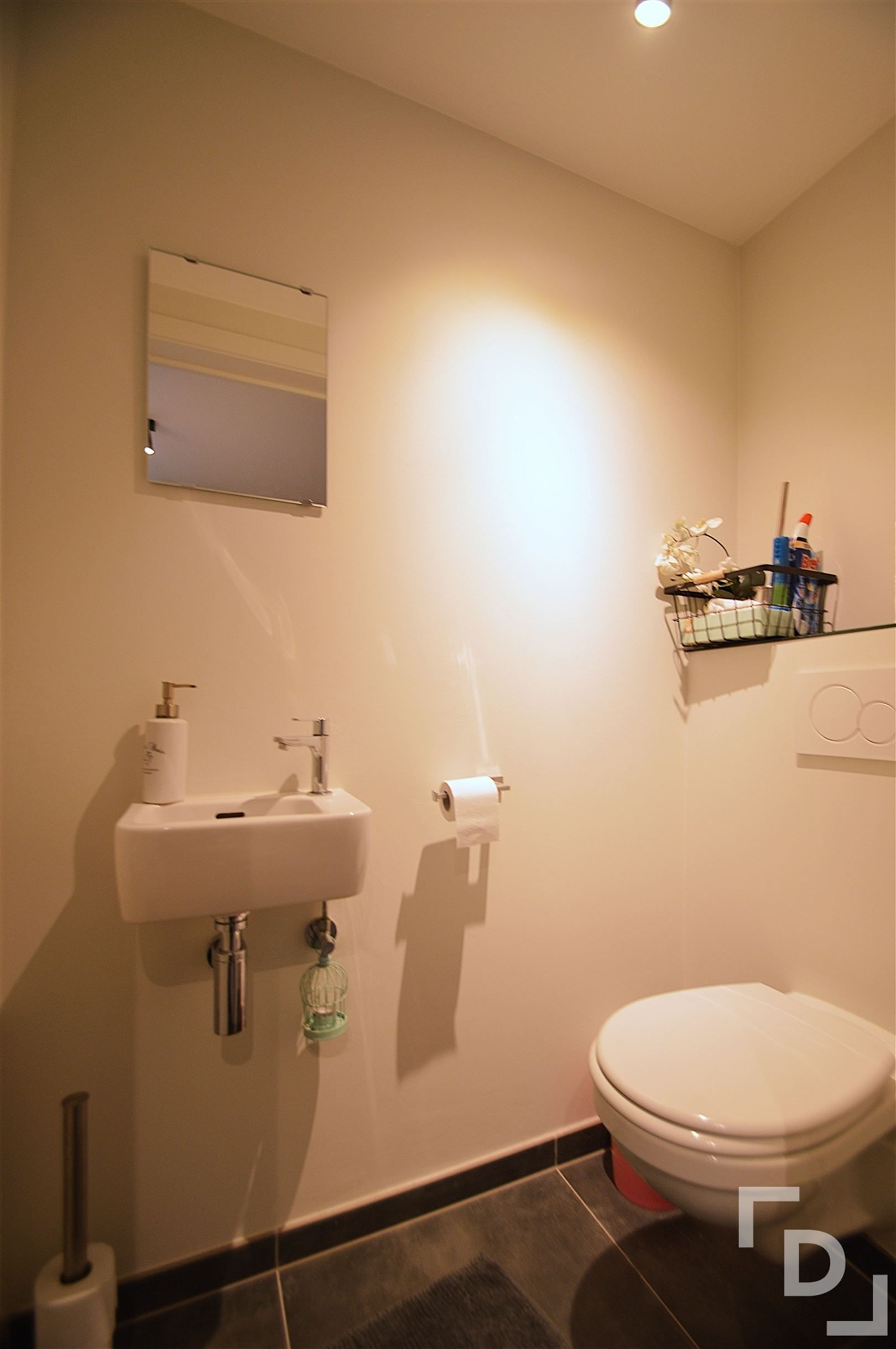 Recent appartement met garage te huur in Ieper. foto 15