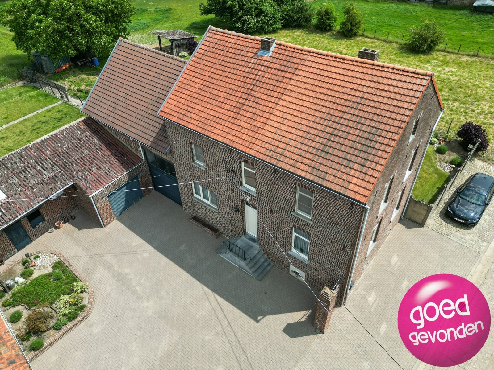 HOEVE met WONING 4 SLK - TUIN - TERRAS - WEI - SCHUREN  foto 4