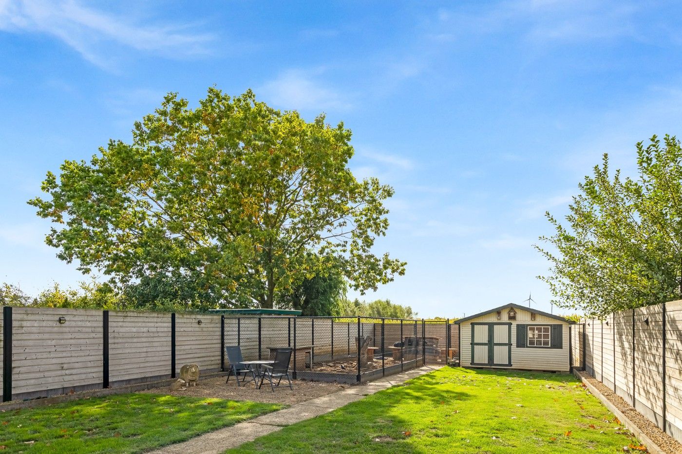 Gigantische, oerdegelijke woning met 4+ slpk., oprit, garage en west-tuin foto 27
