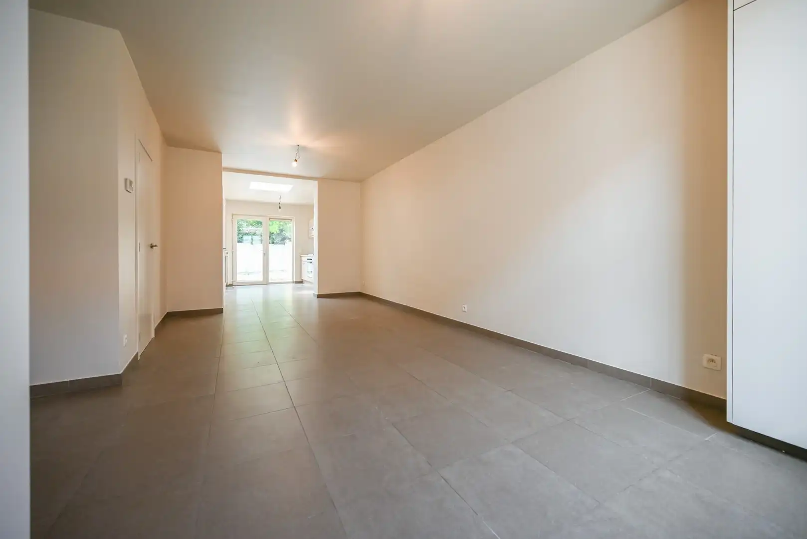 Instapklare woning met twee slaapkamers nabij centrum Izegem foto 3