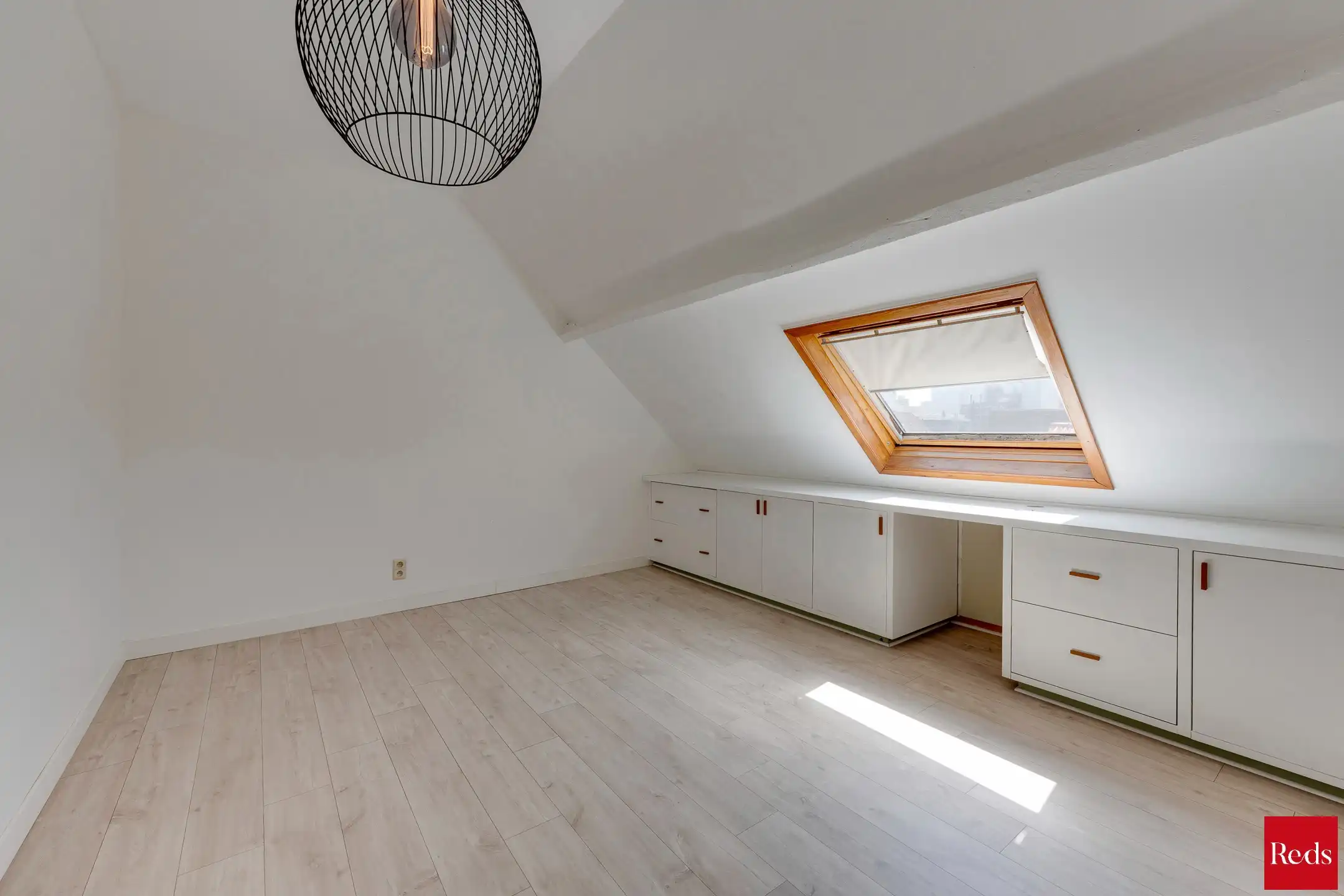 Rustig gelegen gezinswoning met 30 m² terras foto 13