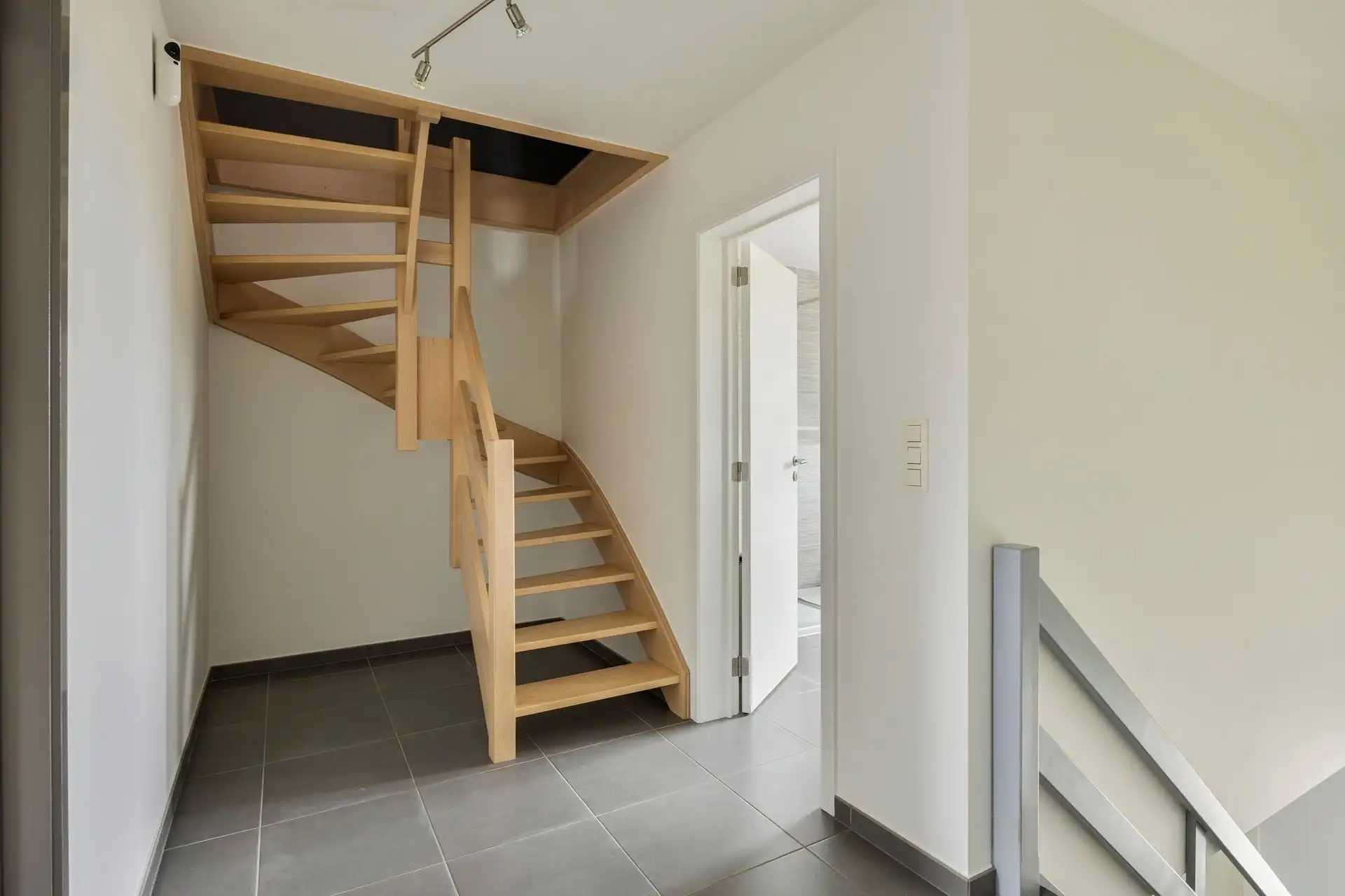 Charmante 2-gevel woning in perfecte staat foto 15