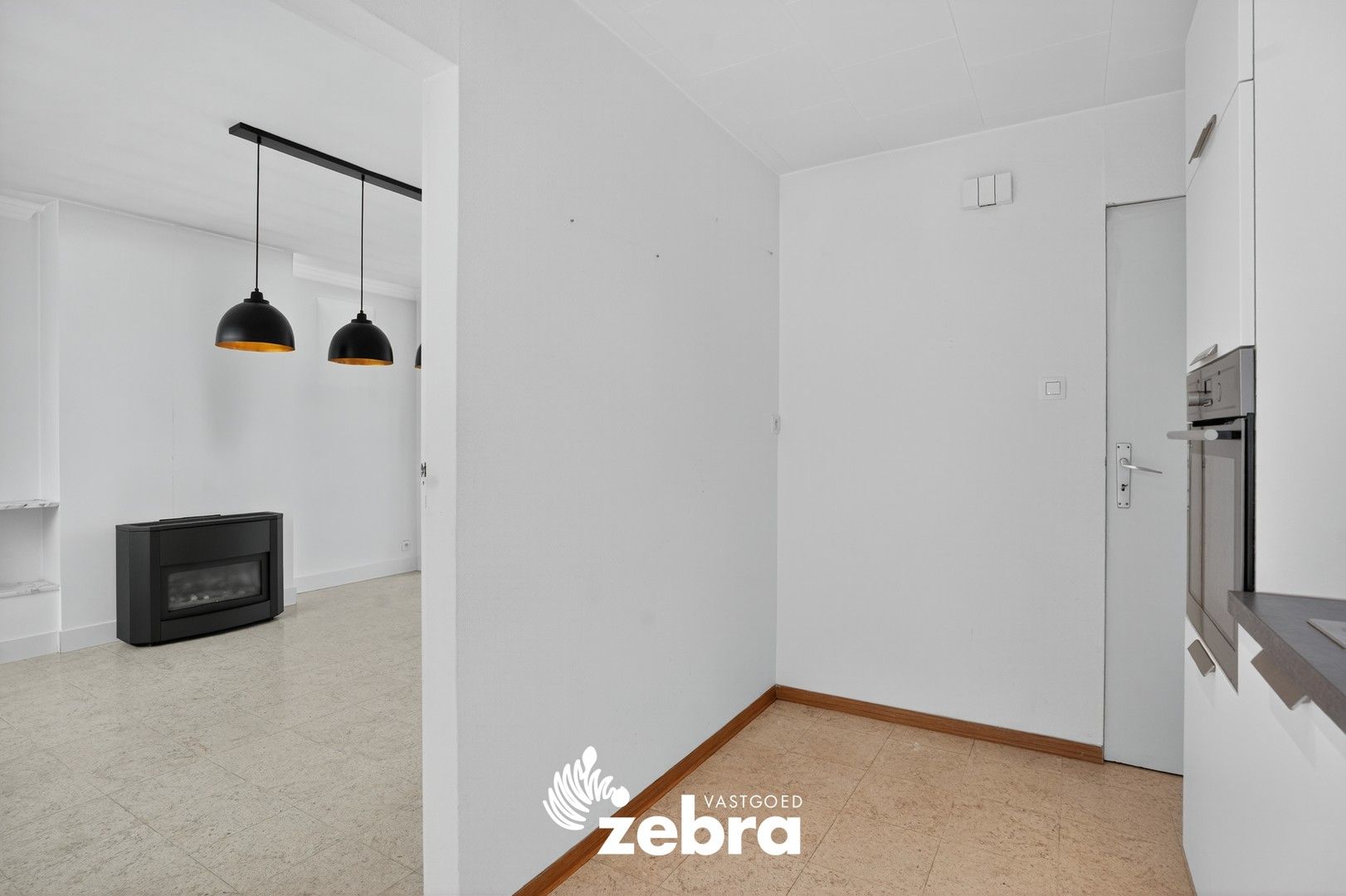 Gerenoveerde woning met 3 slaapkamers en uitweg te Roeselare! foto 9