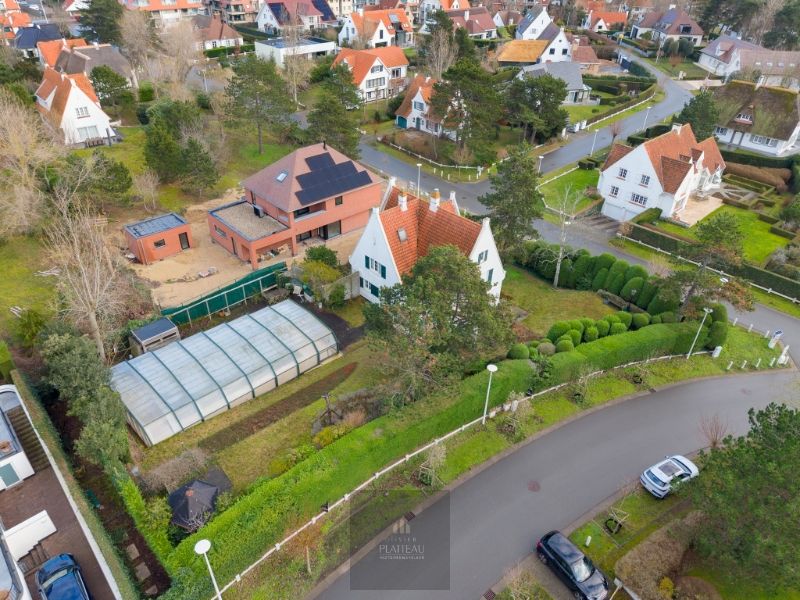 Grote villa op 1533m² gelegen centraal in de Simli-wijk te Nieuwpoort-Bad. foto 48
