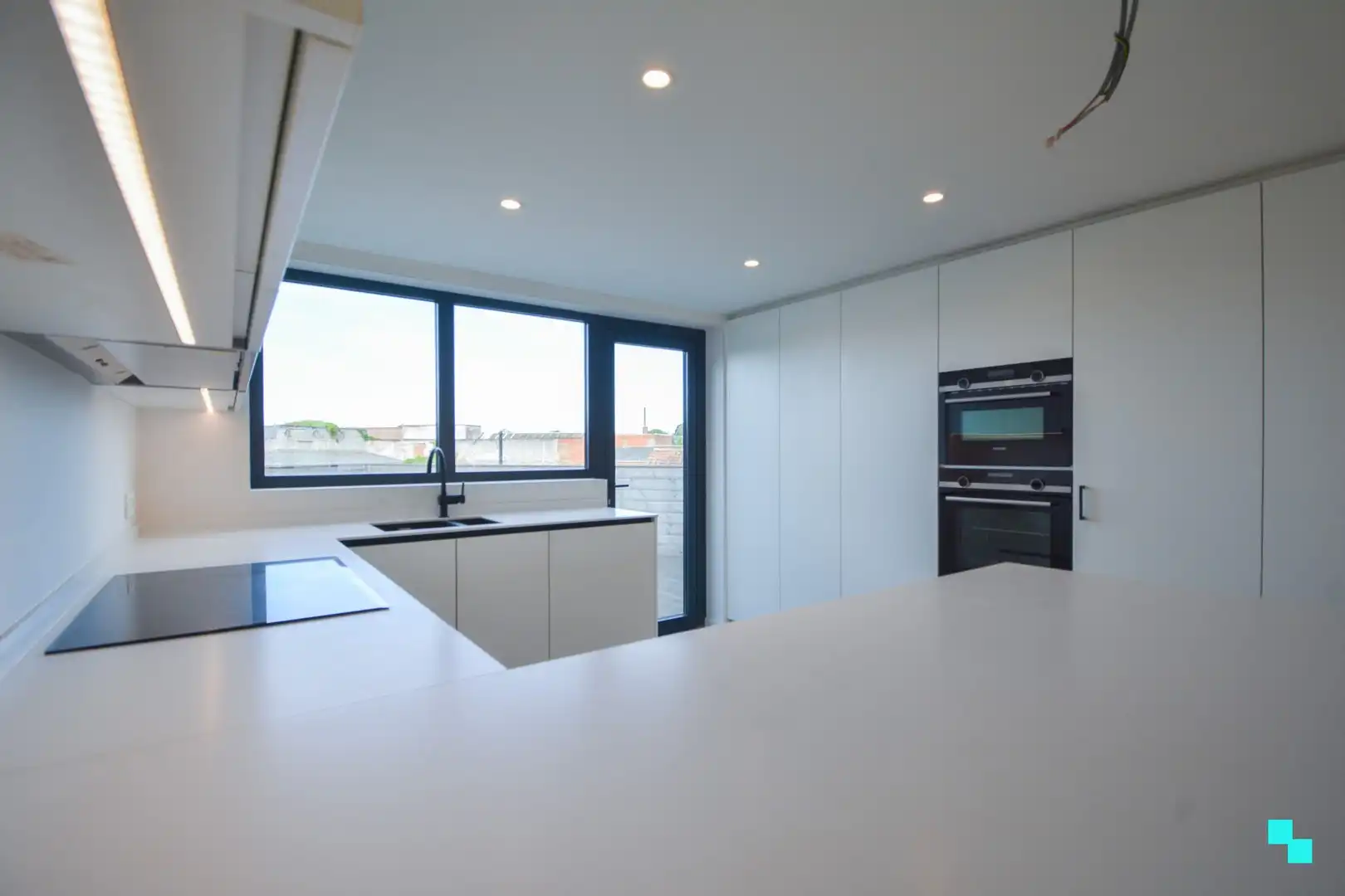 Nieuwbouwappartement te hartje Izegem foto 9