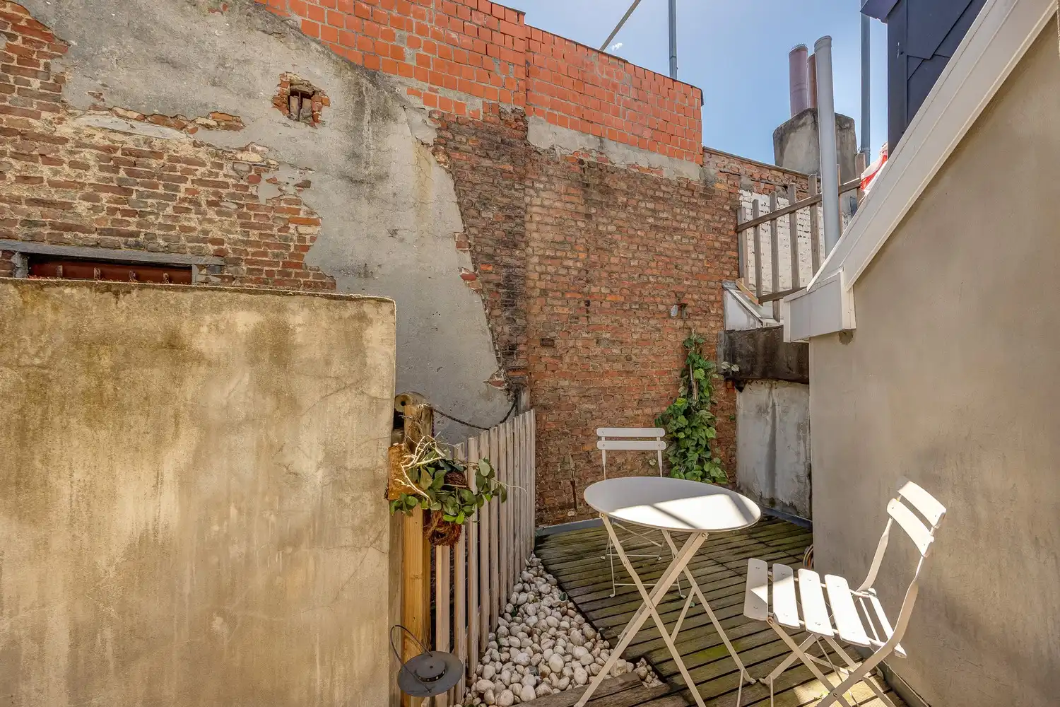 Instapklare stadswoning met garage en 2 slaapkamers foto 27