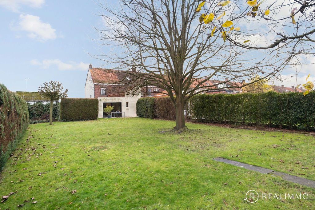 Rustige gezinswoning op 789m² foto 18