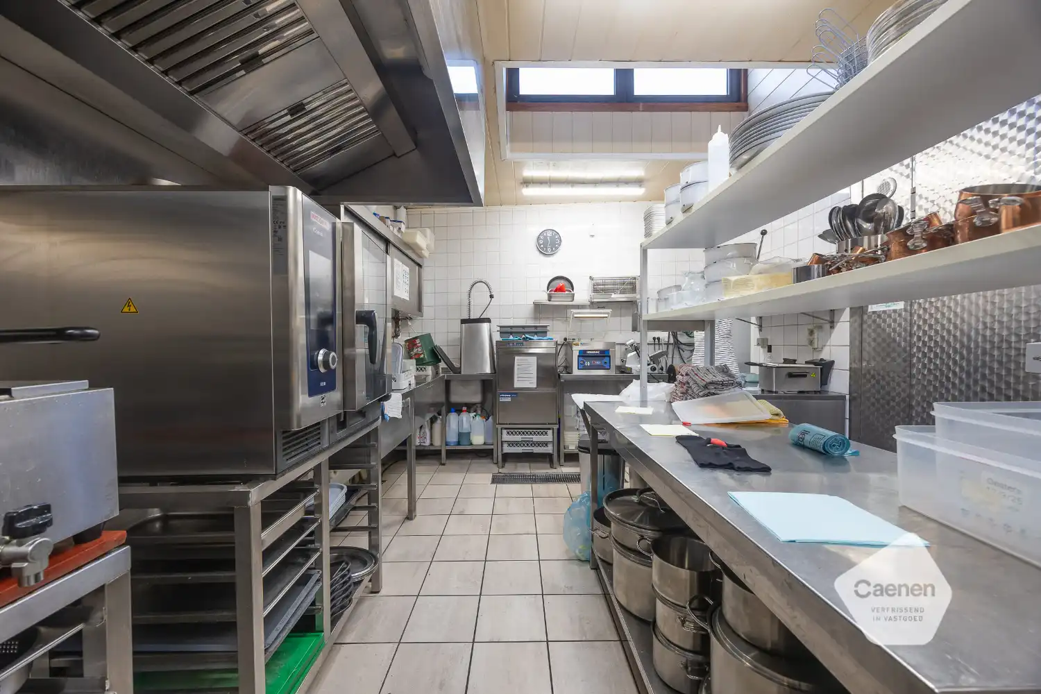 Handelspand met woonst in centrum van Westende foto 13