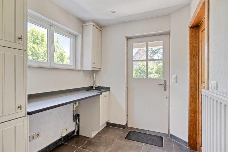 Landelijke woning met 3 slaapkamers en prachtige tuin TE KOOP in OOSTROZEBEKE! foto 31