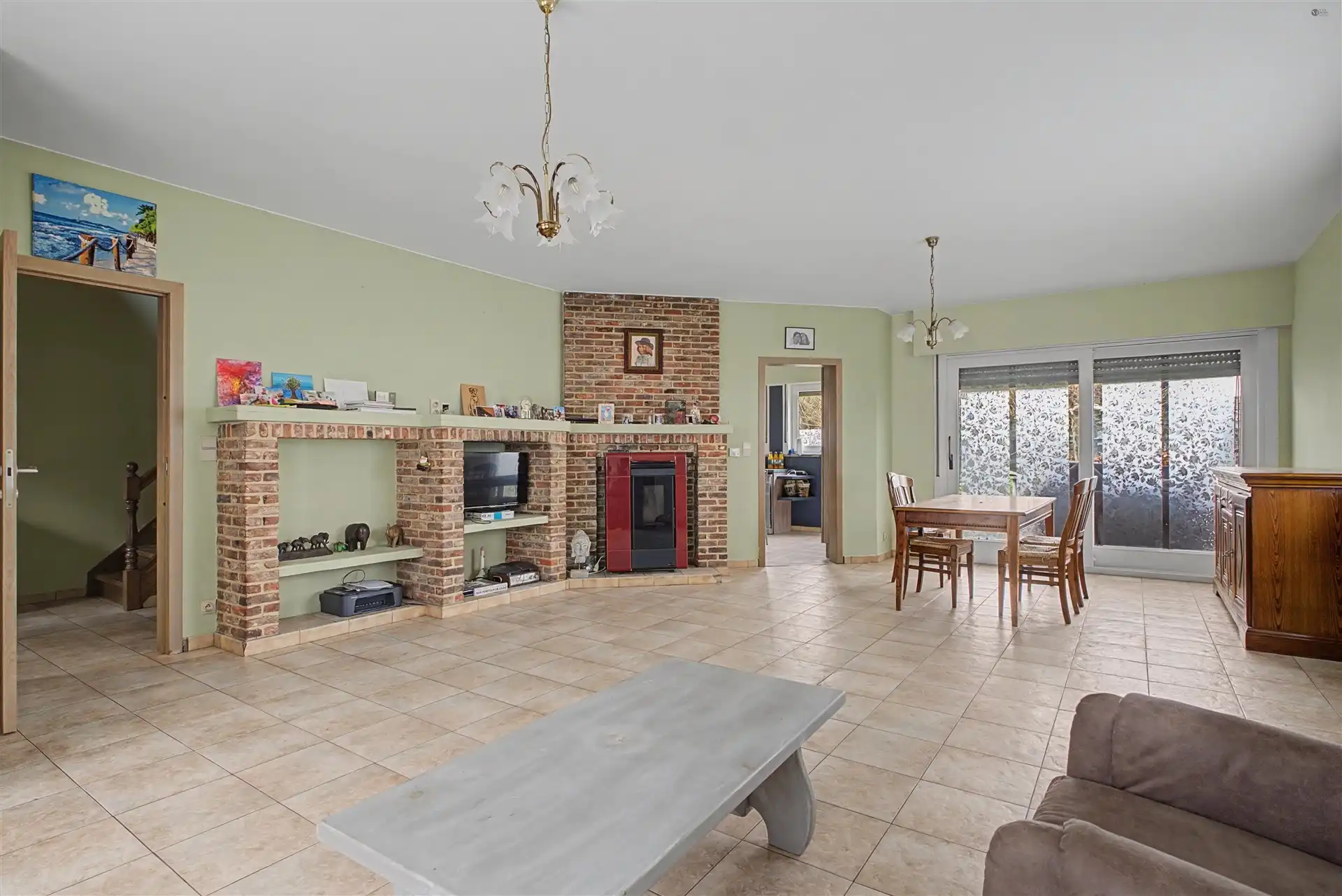 Half open bebouwing met een uitstekende basis foto 5